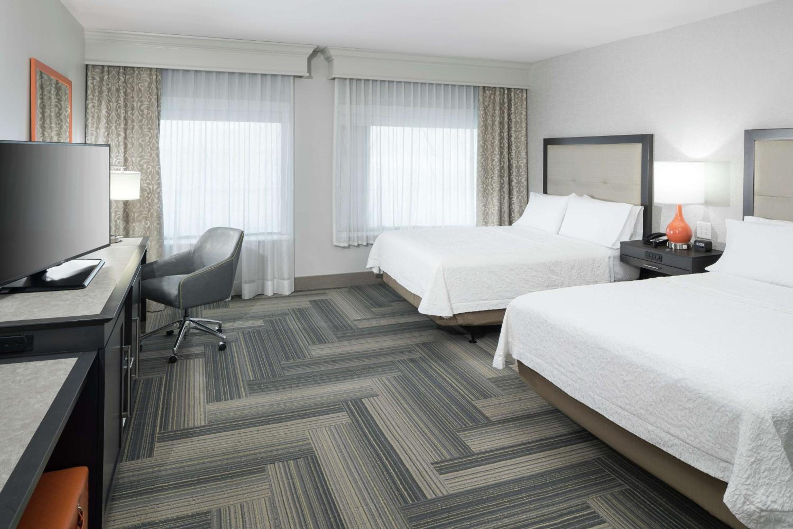 Queen Room with Two Queen Beds and Walk-In Shower - Hearing Accessible/Non-Smoking