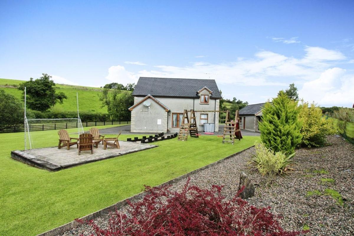 Four-Bedroom House photo 2