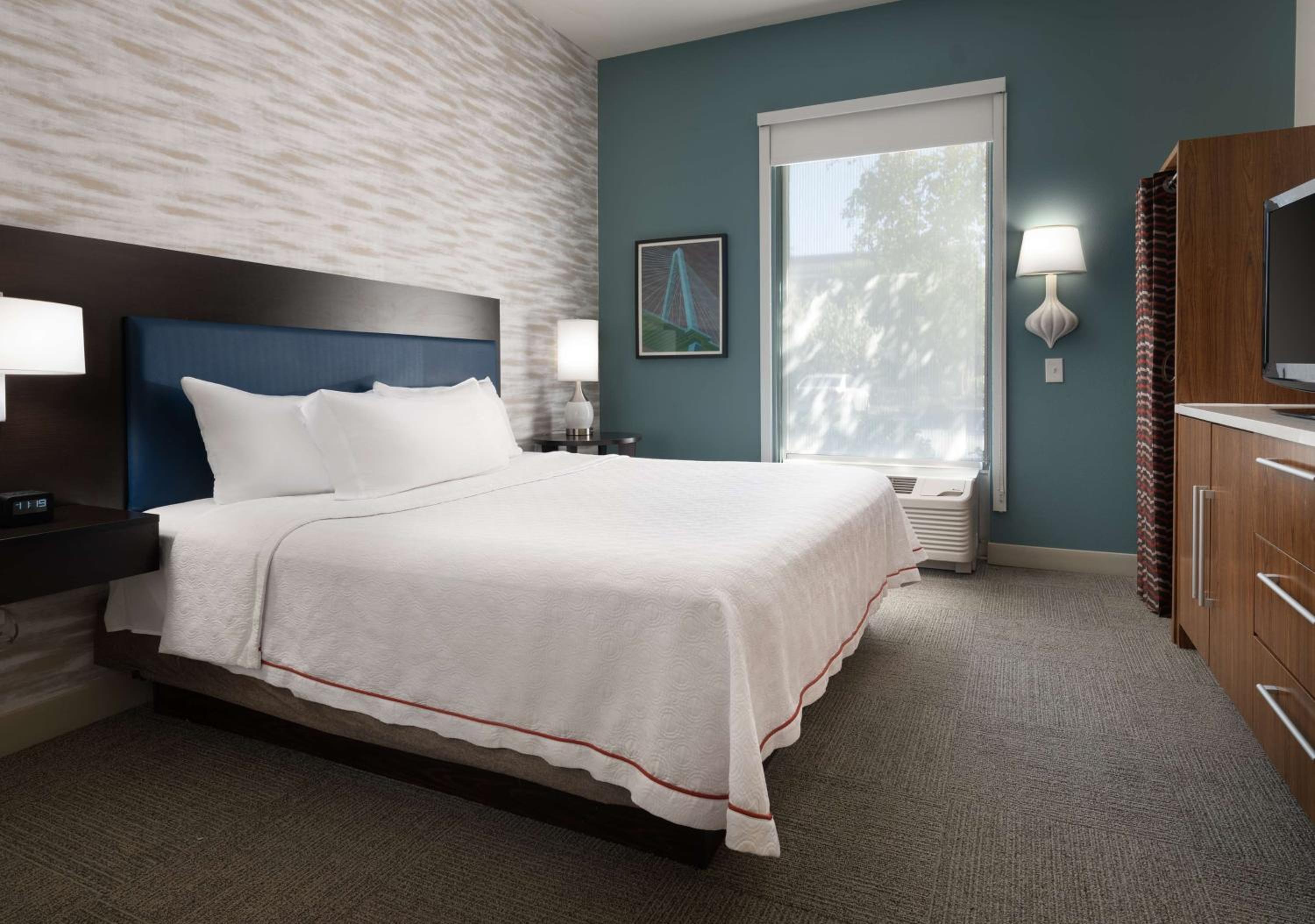 One-Bedroom King Suite - Non-Smoking - Photo 3