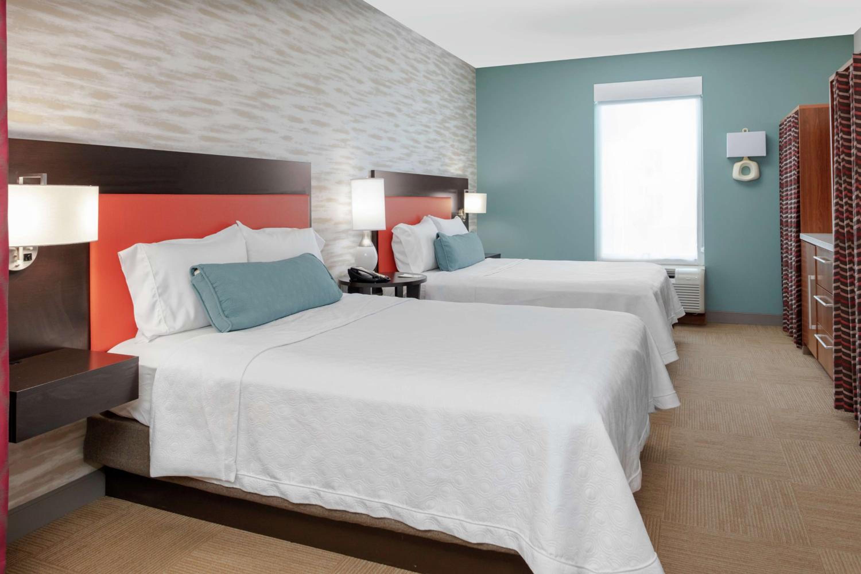 Queen Studio Suite with Two Queen Beds - Non-Smoking