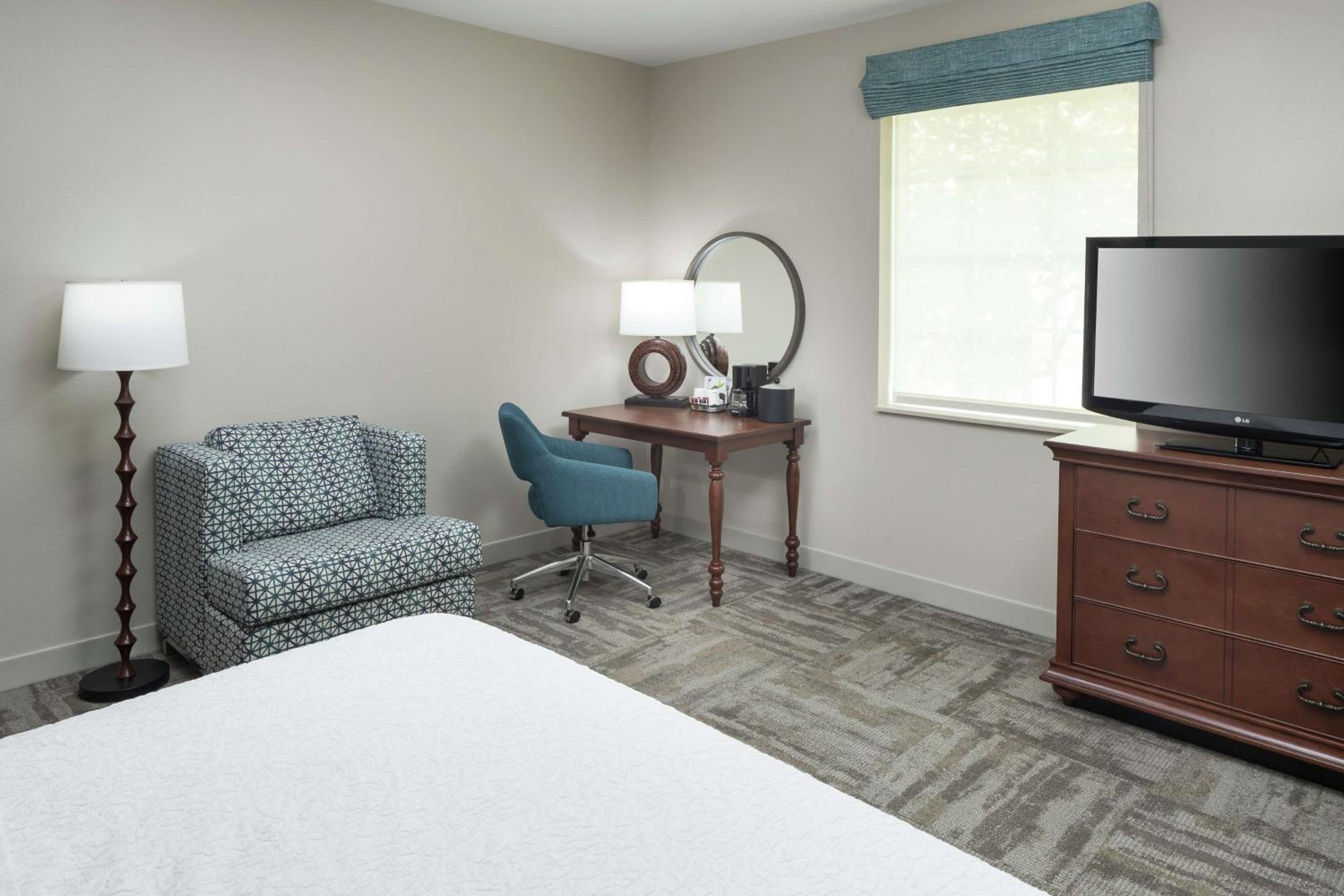 King Room - Hearing Access/Non-Smoking photo 2