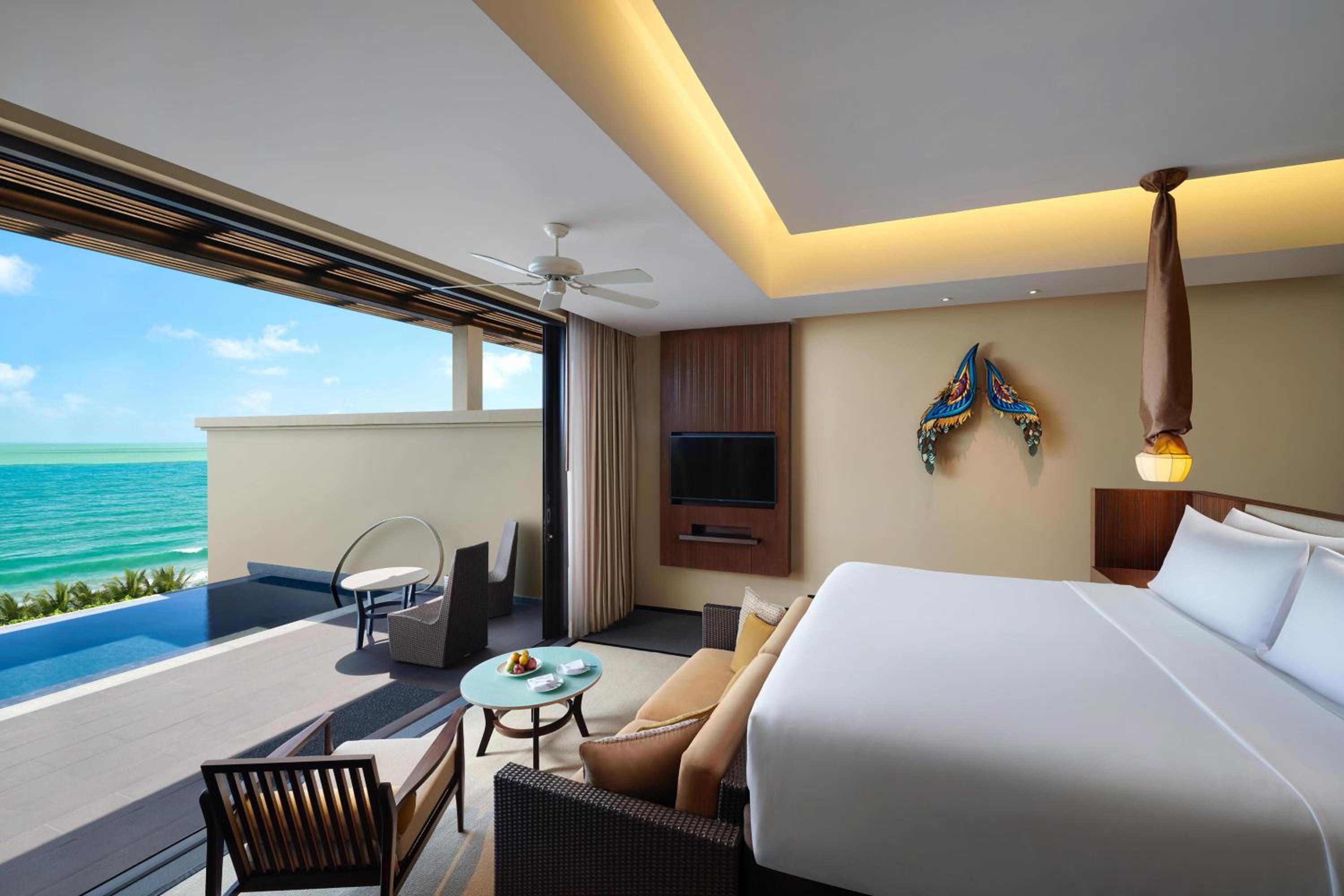 Premium Ocean Pool, 1 Bedroom Suite, 1 King, Sofa bed