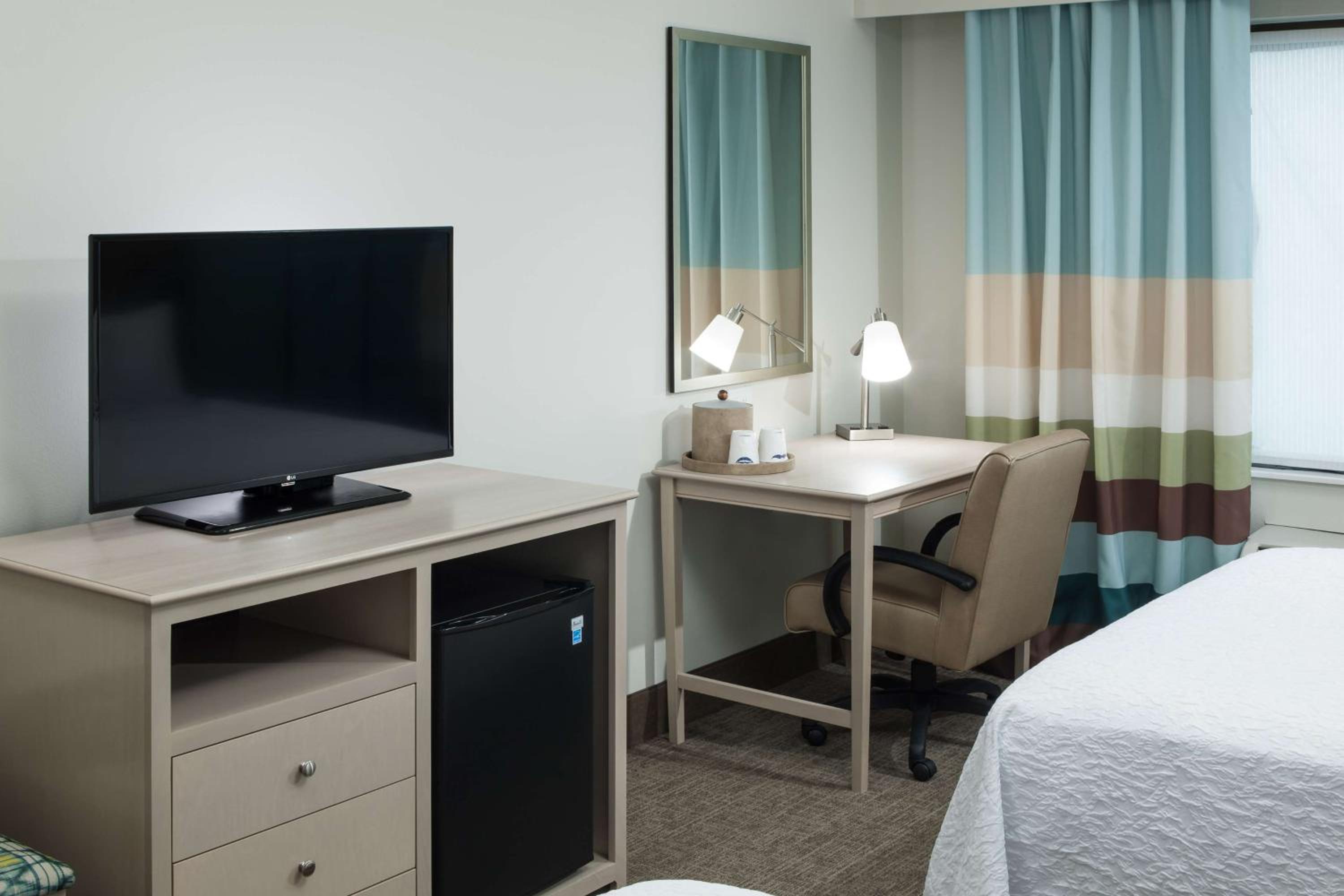 Executive Queen Room with Two Queen Beds - Non-Smoking City View