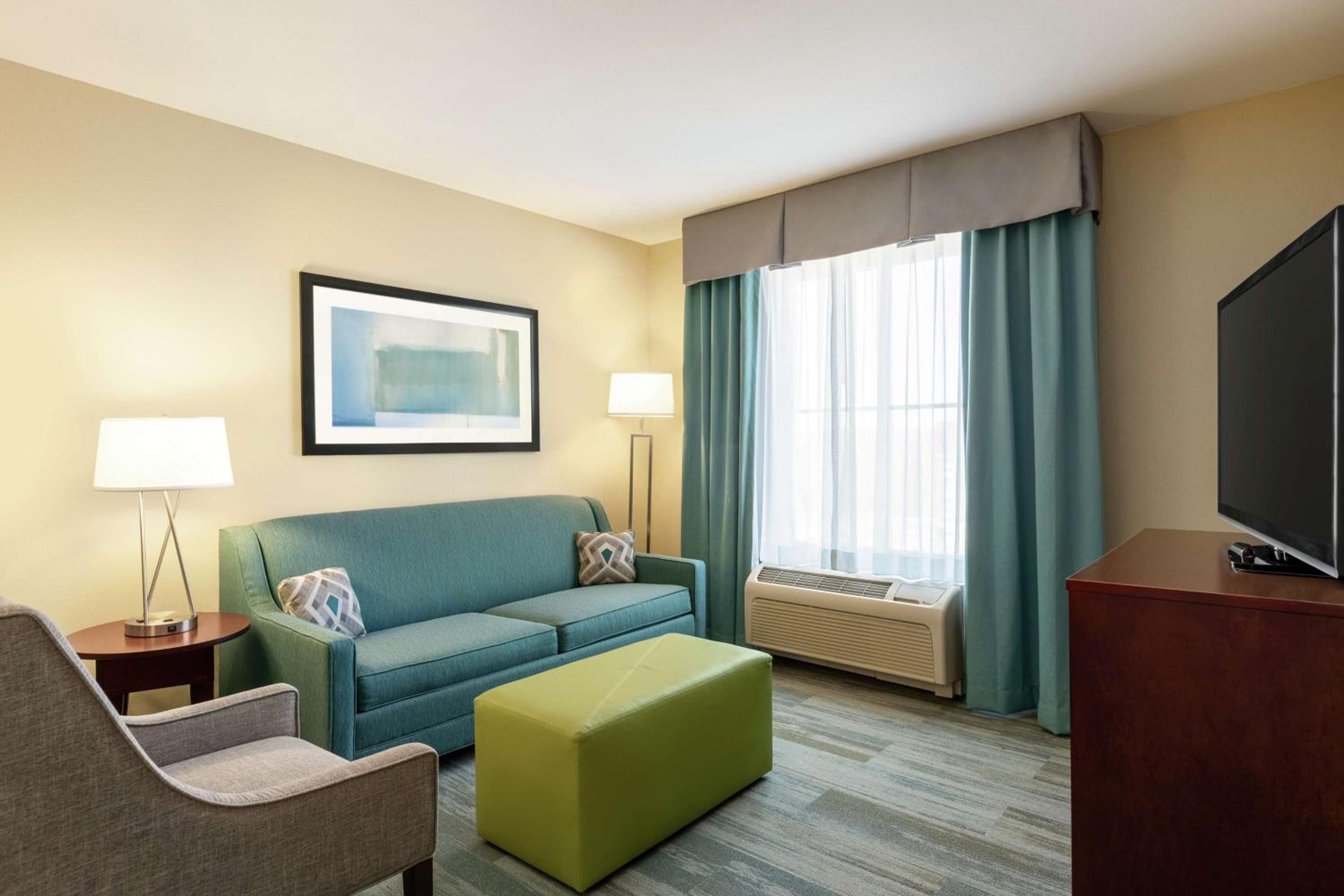 One-Bedroom King Suite - Non-Smoking - Photo 1