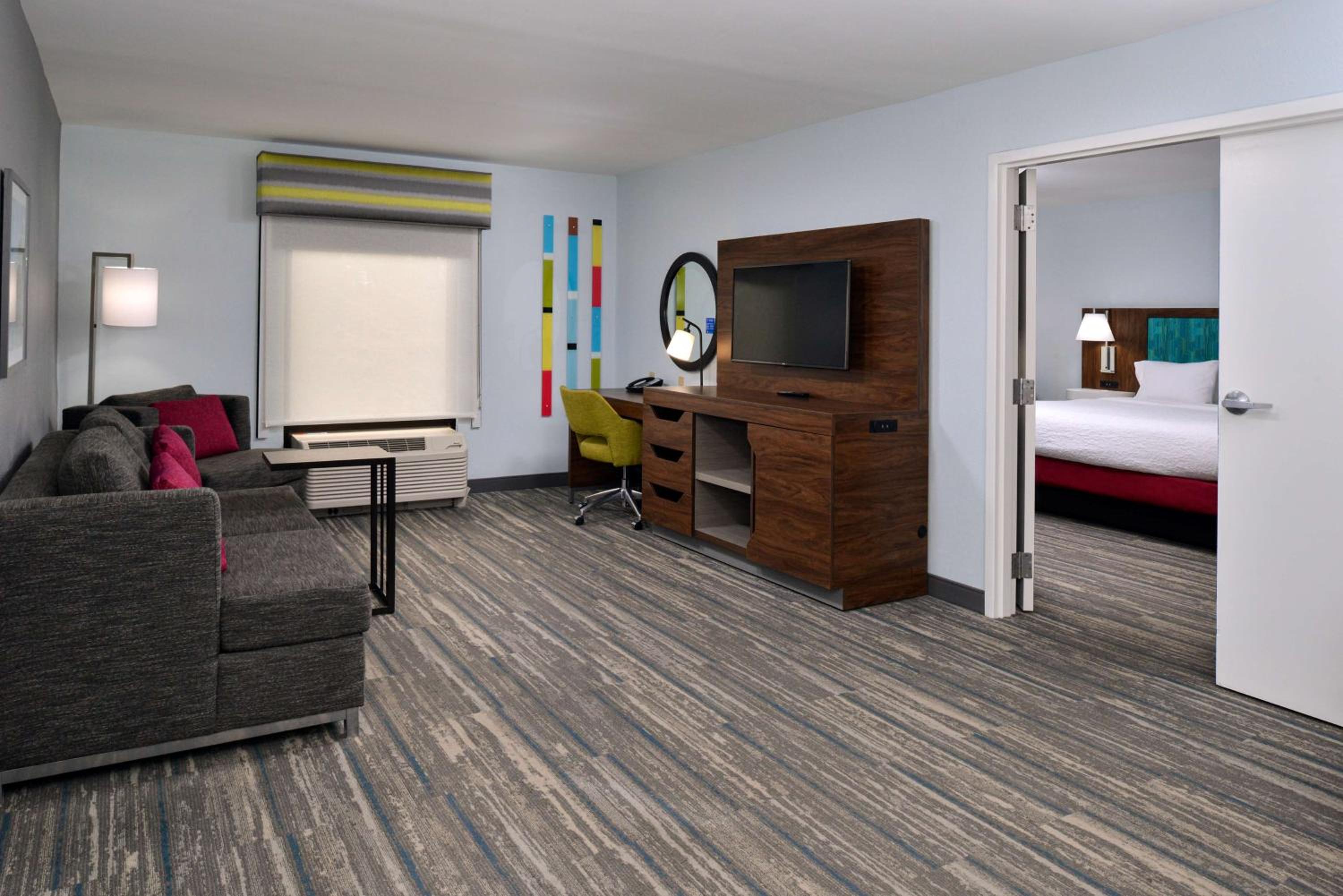King Suite with Sofa Bed - Non-Smoking - Photo 1