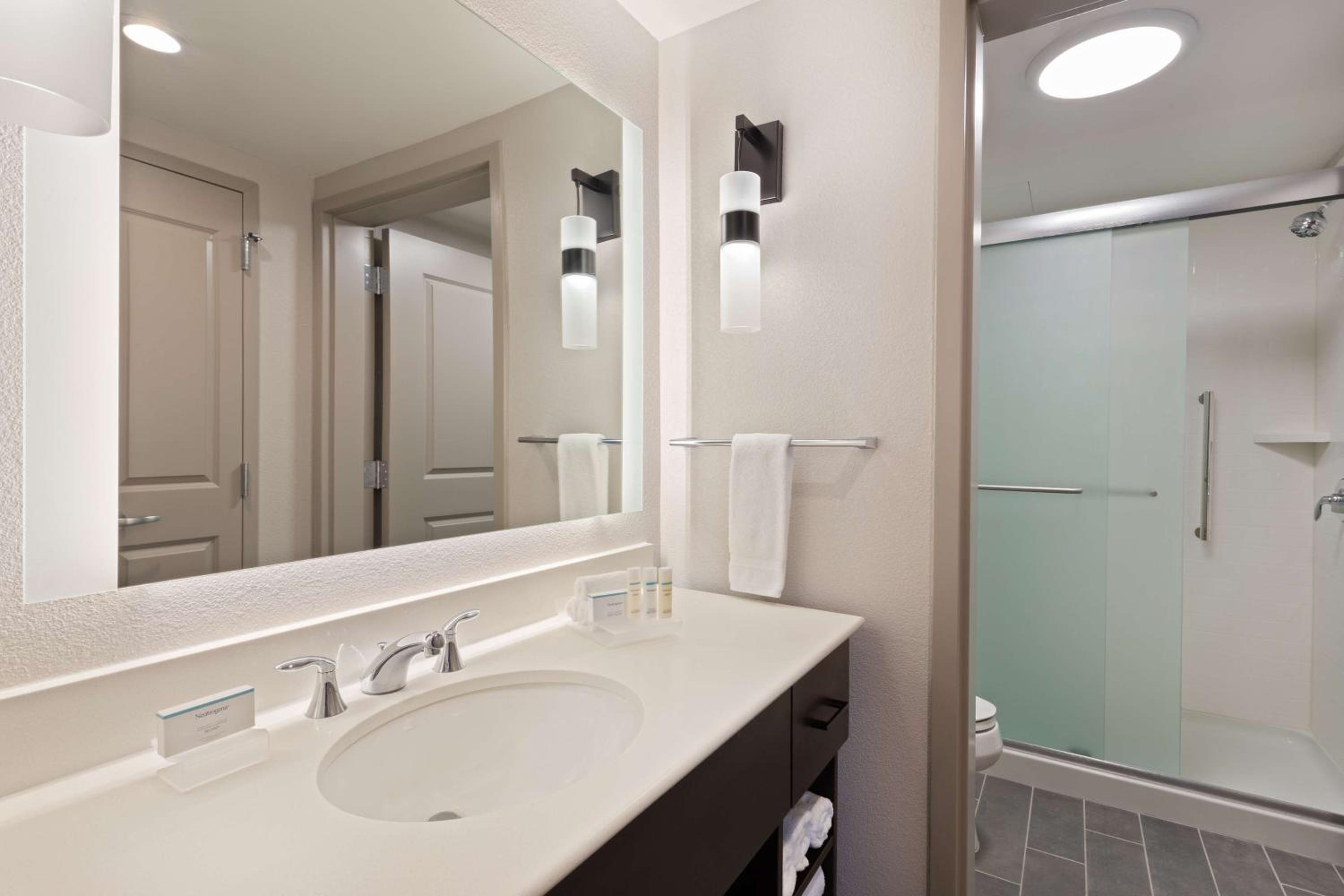 King Studio Suite - Photo 4