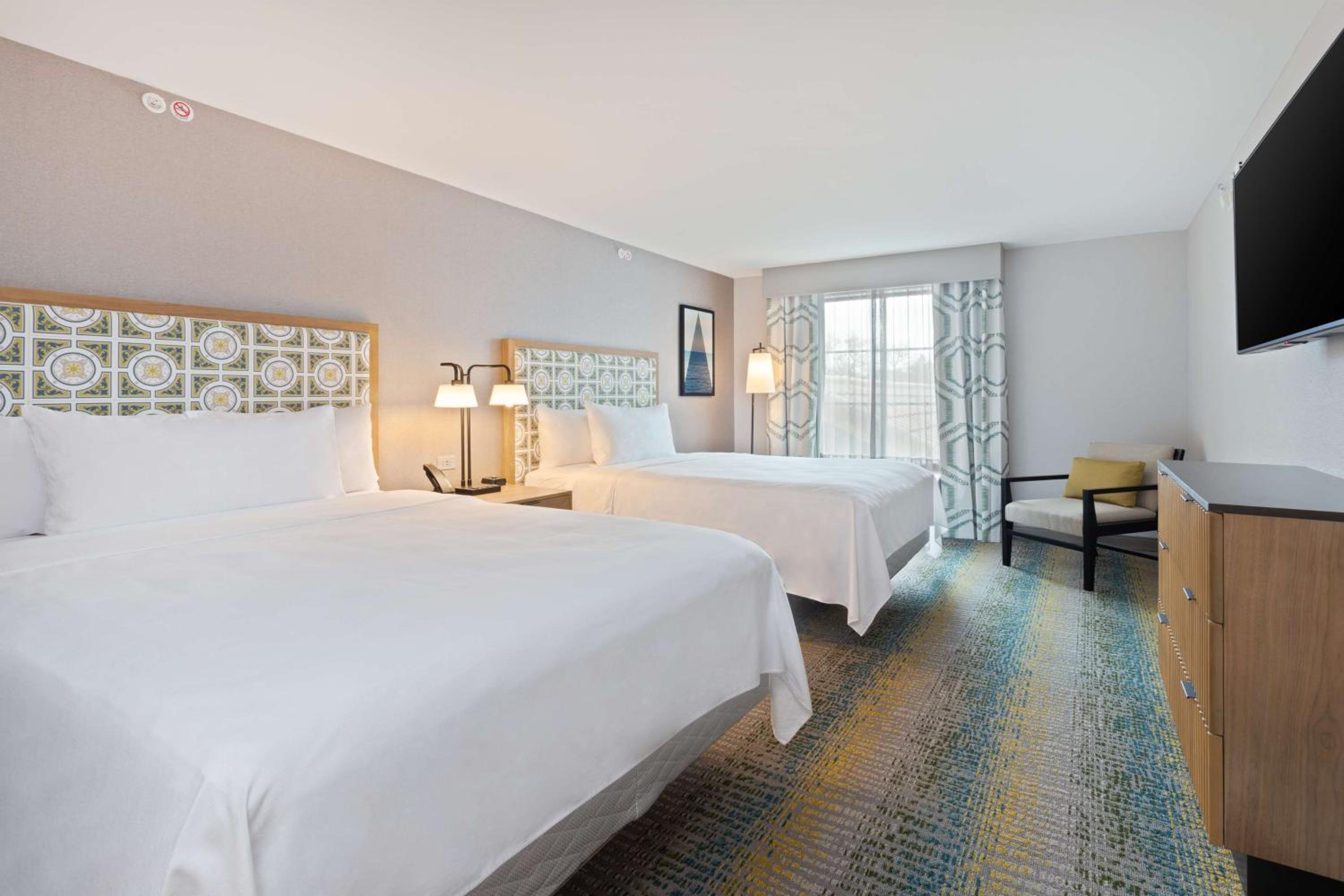 Queen Suite with Two Queen Beds - Hearing Access/Non-Smoking - Photo 1
