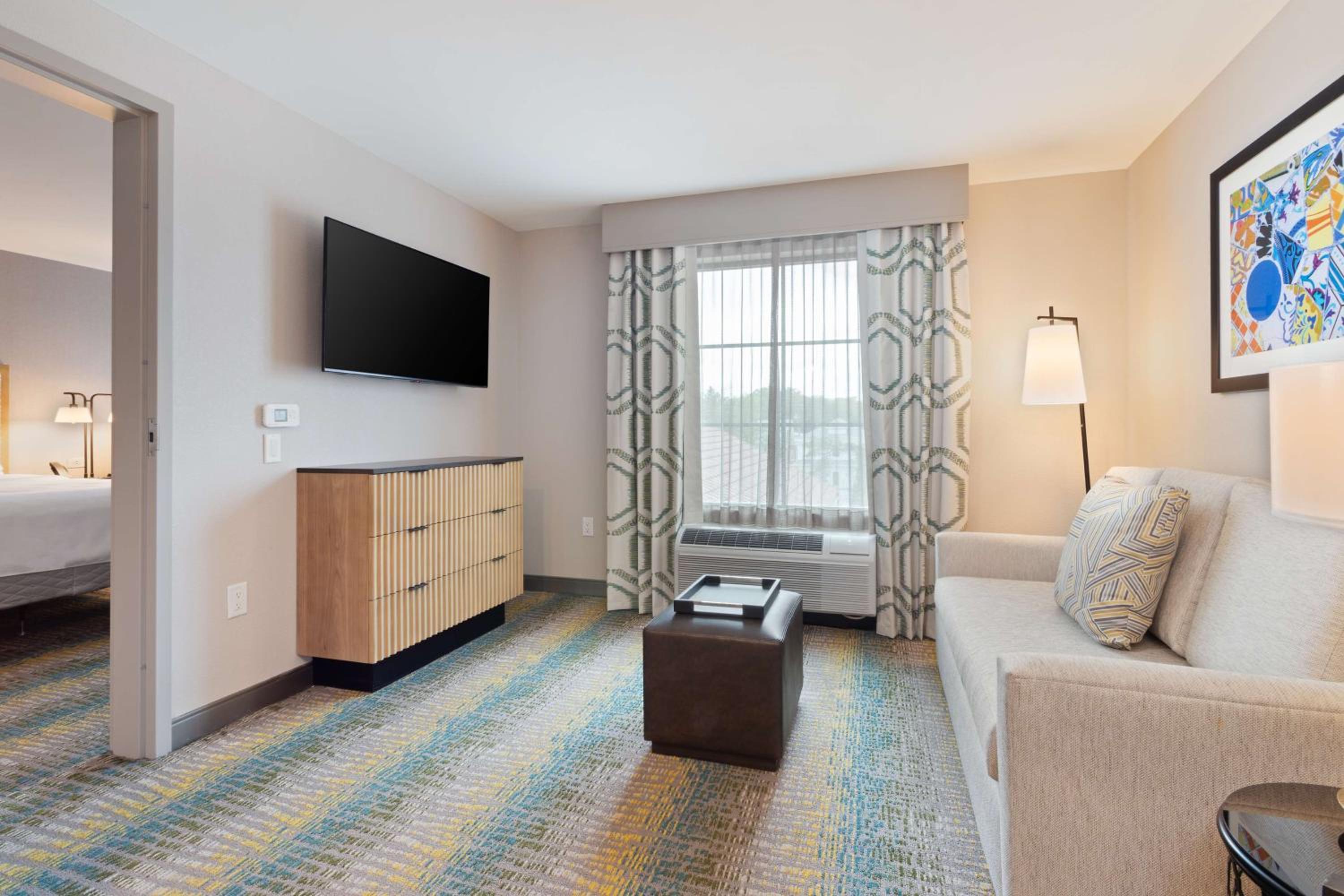 Queen Suite with Two Queen Beds - Hearing Access/Non-Smoking - Photo 4