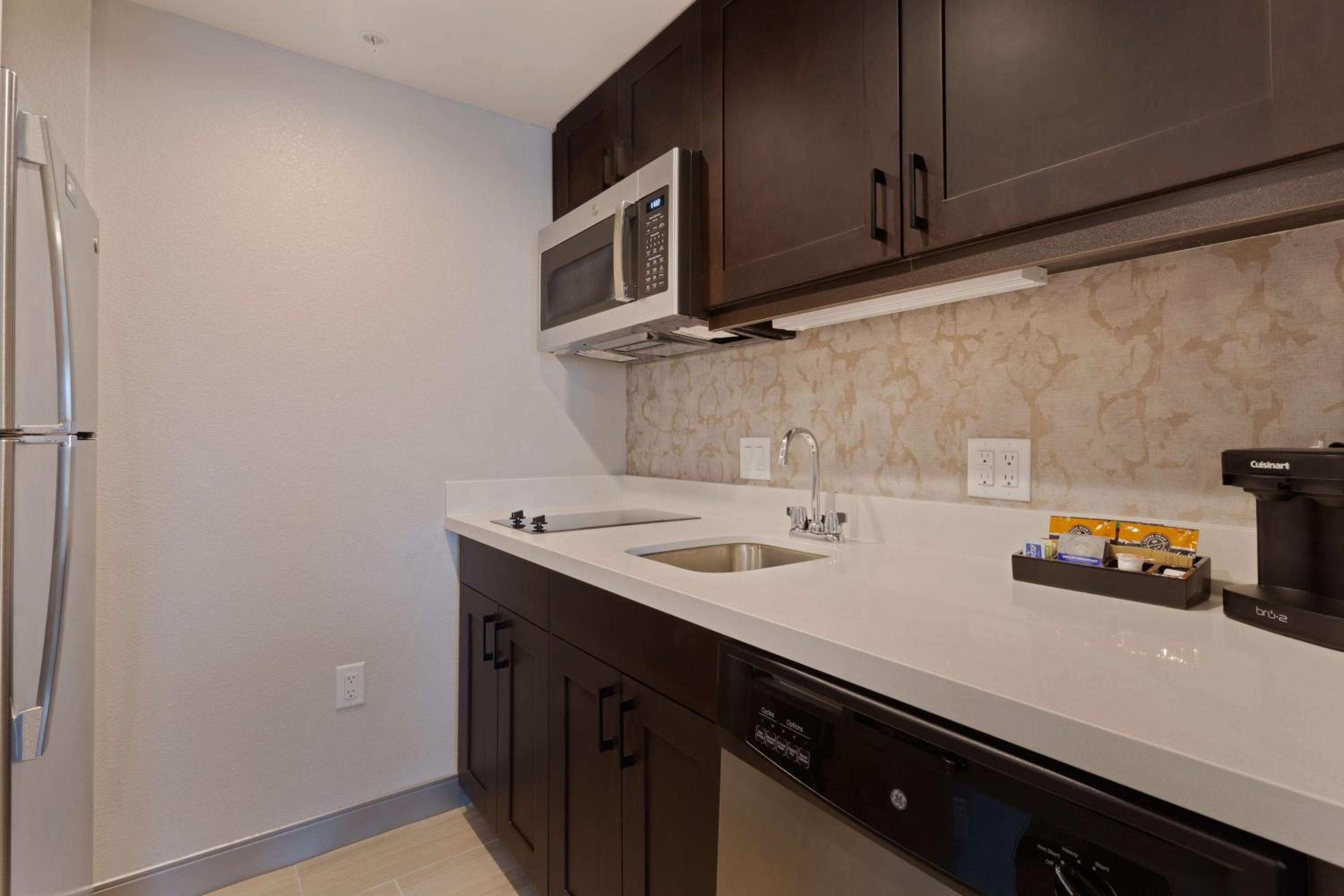 King Studio Suite - Photo 2
