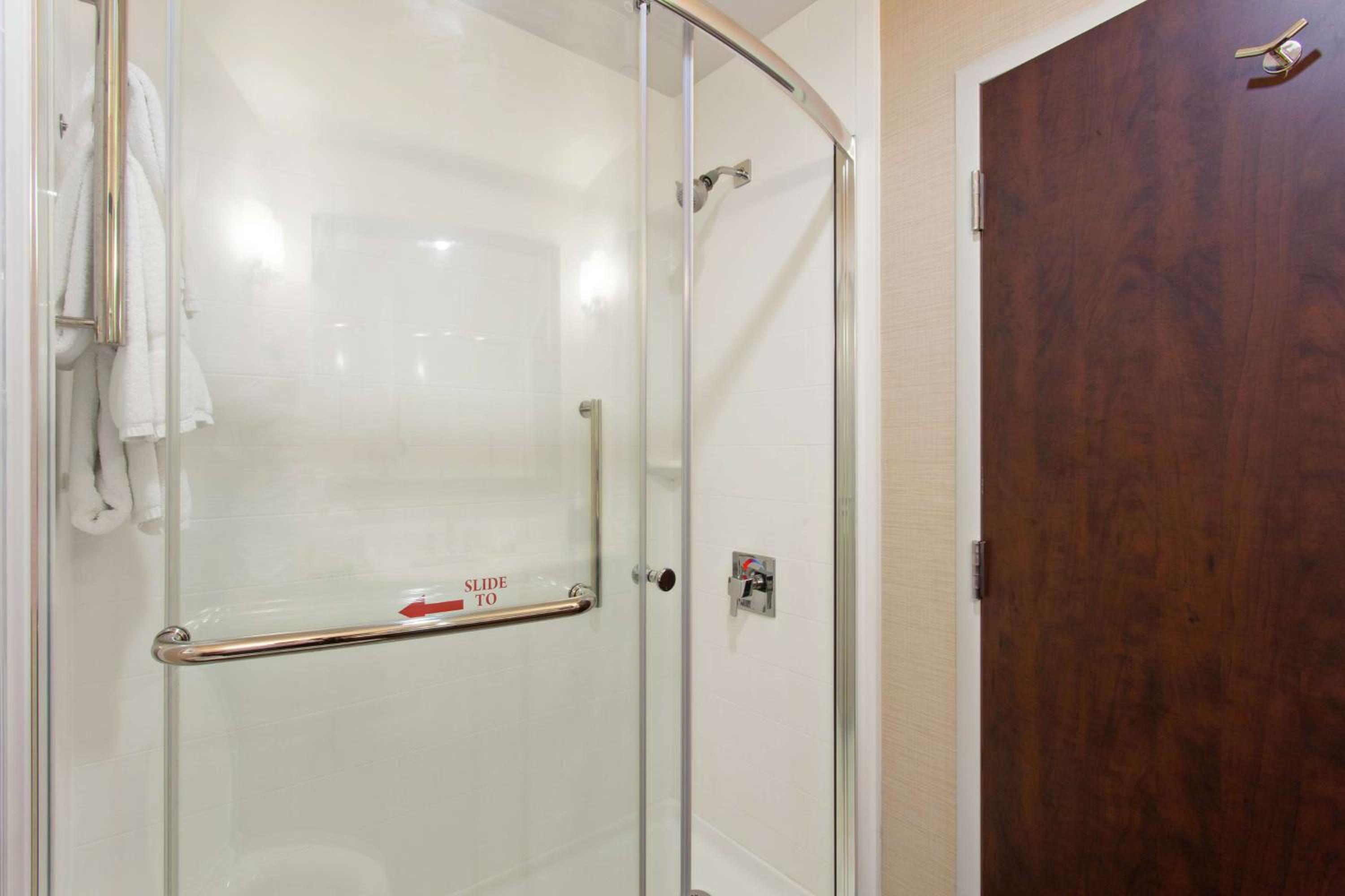 Junior King Business Suite photo 2