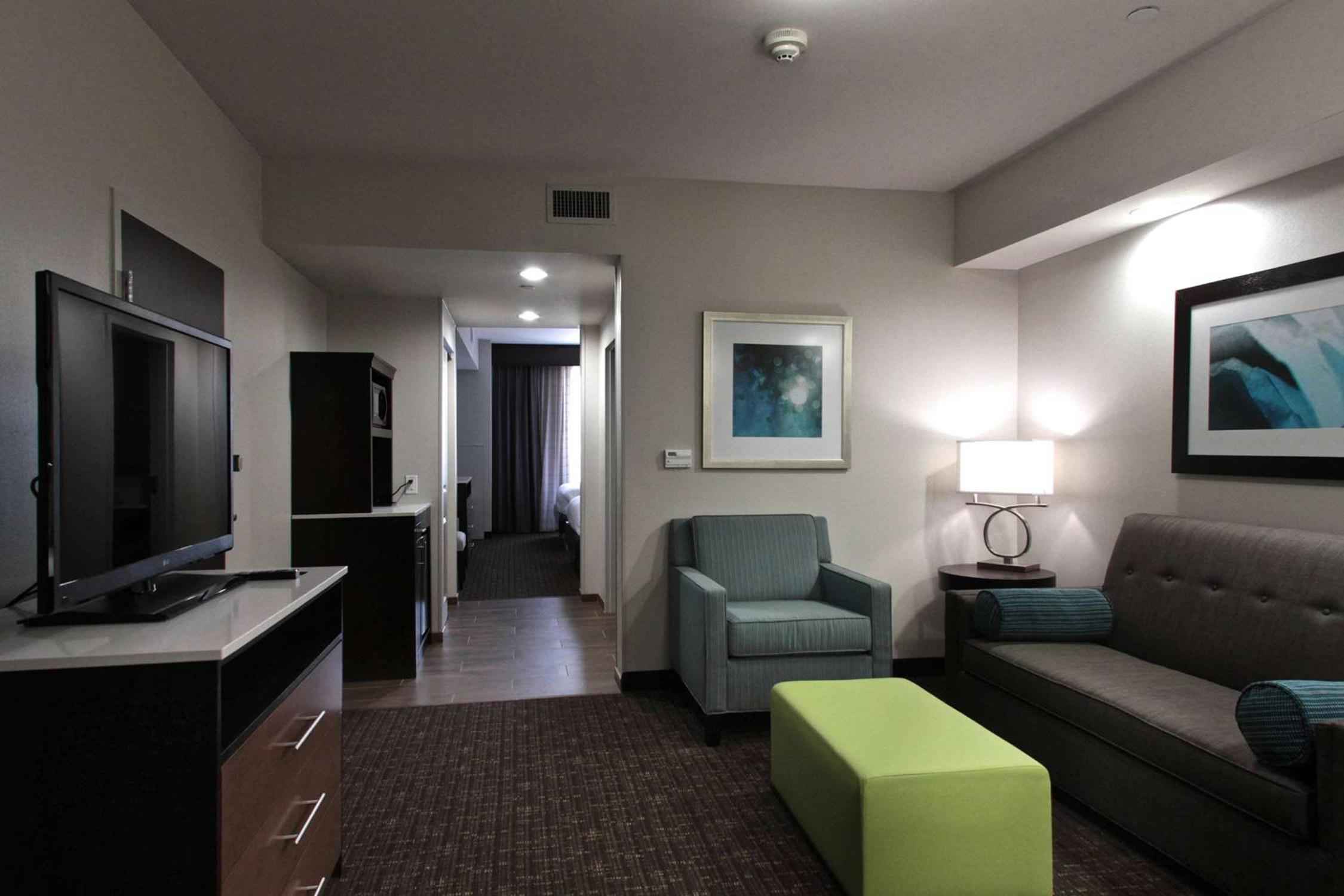 Junior Suite with Two Queen Beds photo 1