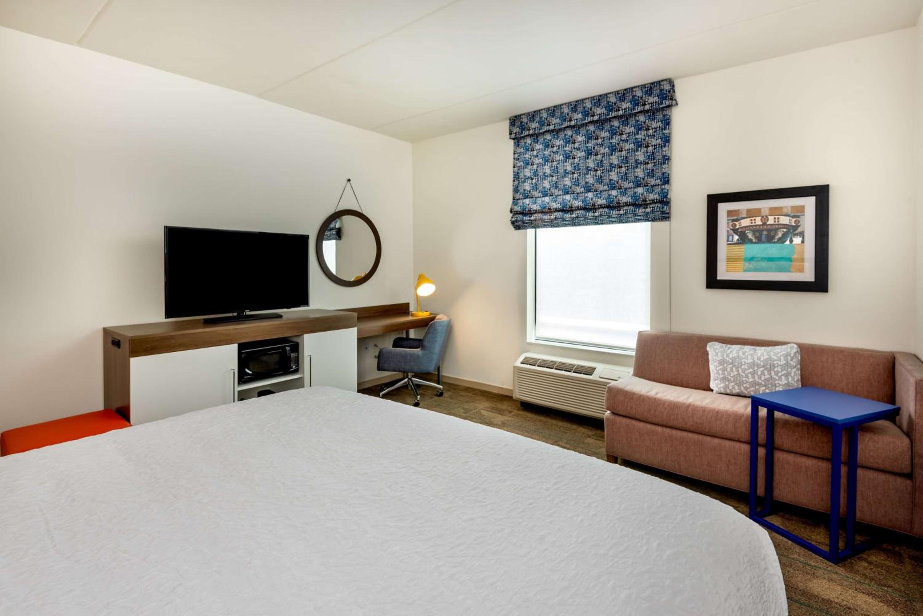 King Room - Non-Smoking photo 2