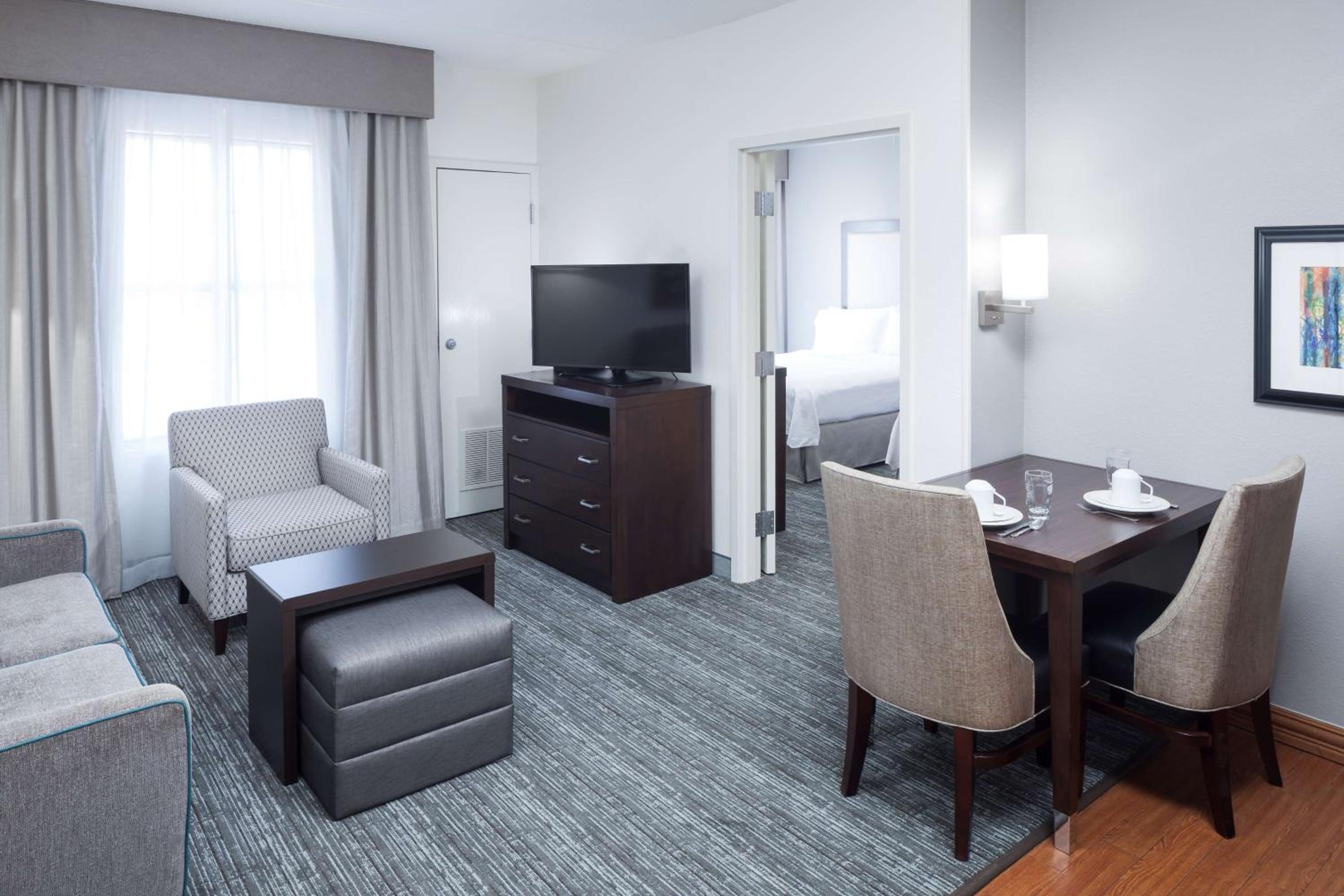 One-Bedroom Suite with Two Double Beds - Non-Smoking - Photo 1