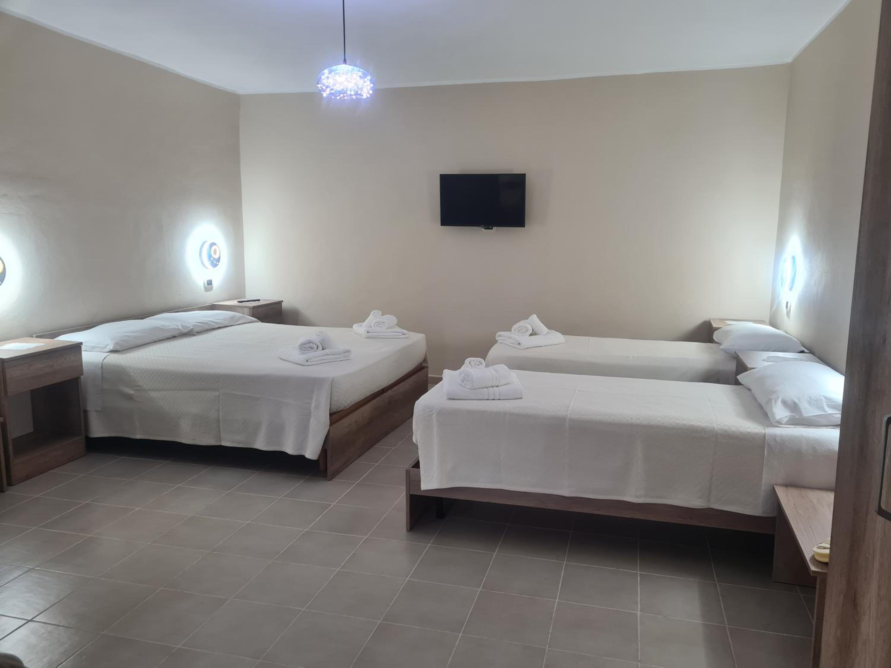 Quadruple Room with Private Bathroom