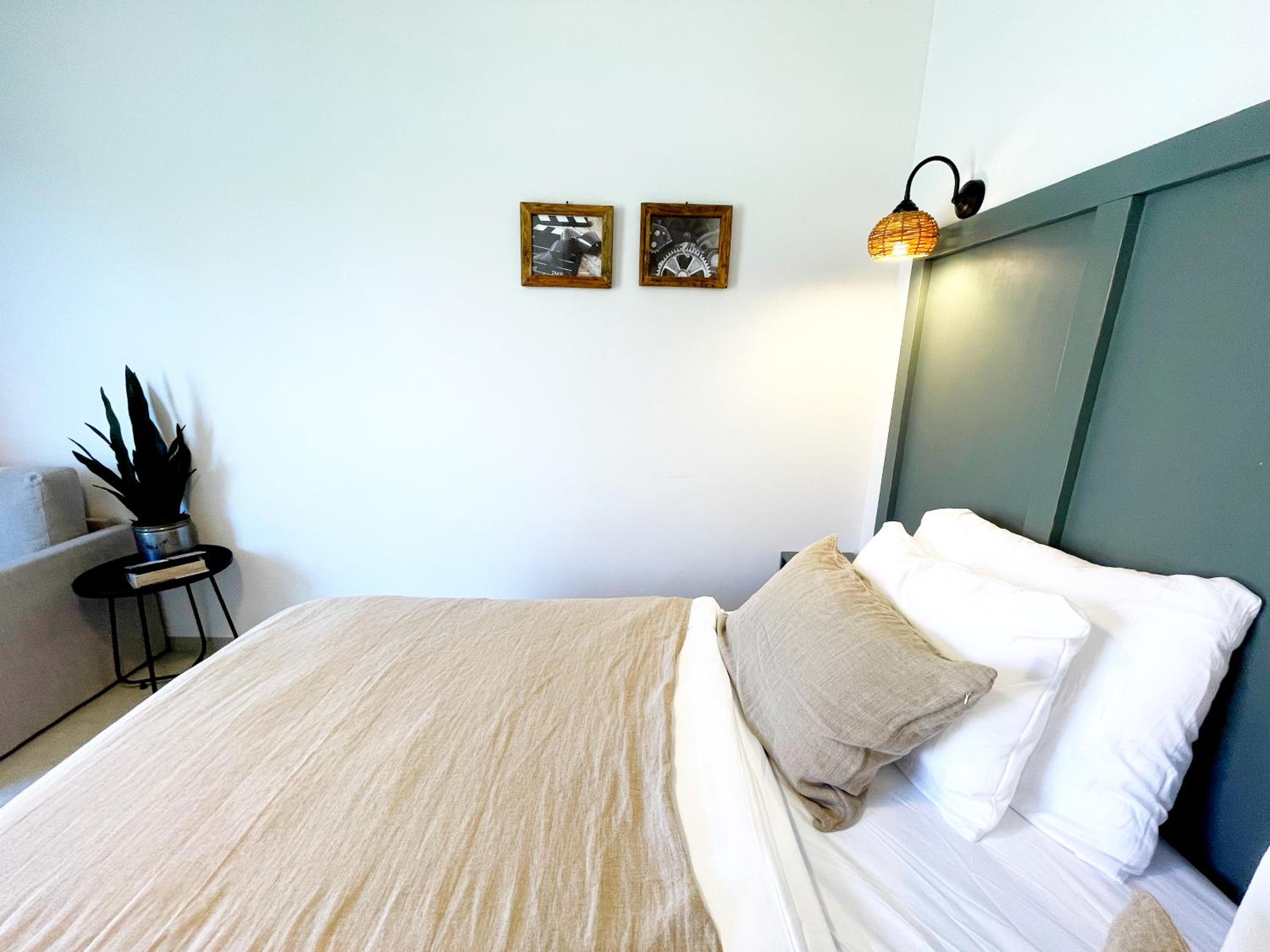 Klil Room with Balcony Facing the Orchad  photo 1