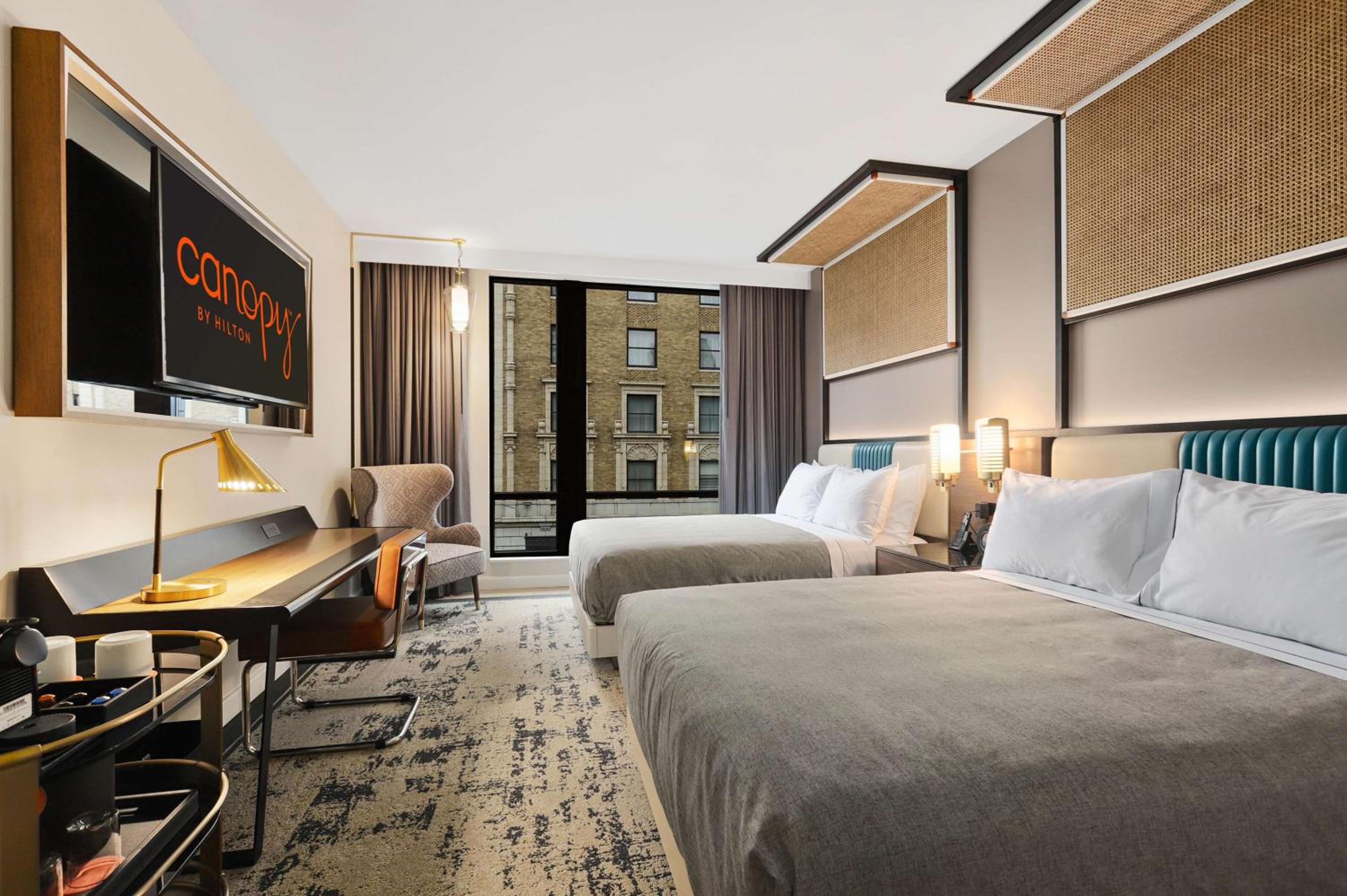 Queen Room with Two Queen Beds - Photo 5