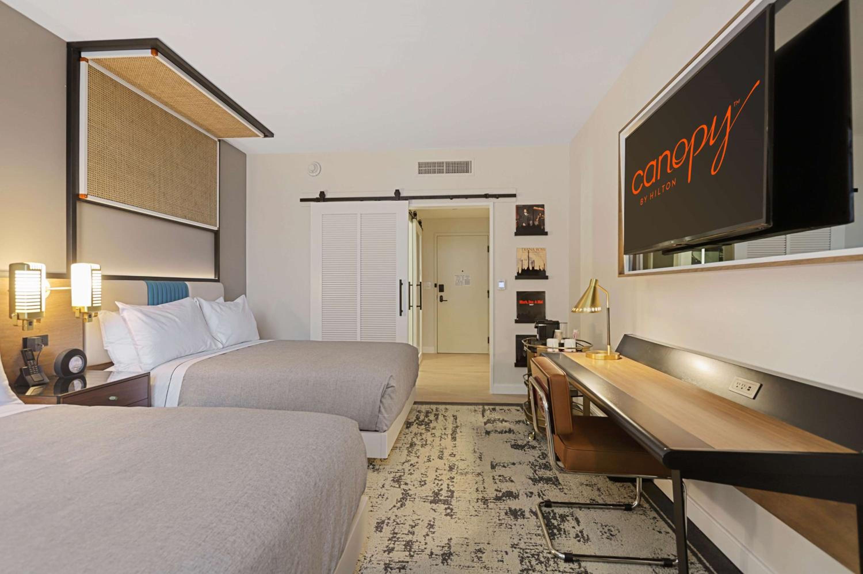 Queen Room with Two Queen Beds - Photo 6