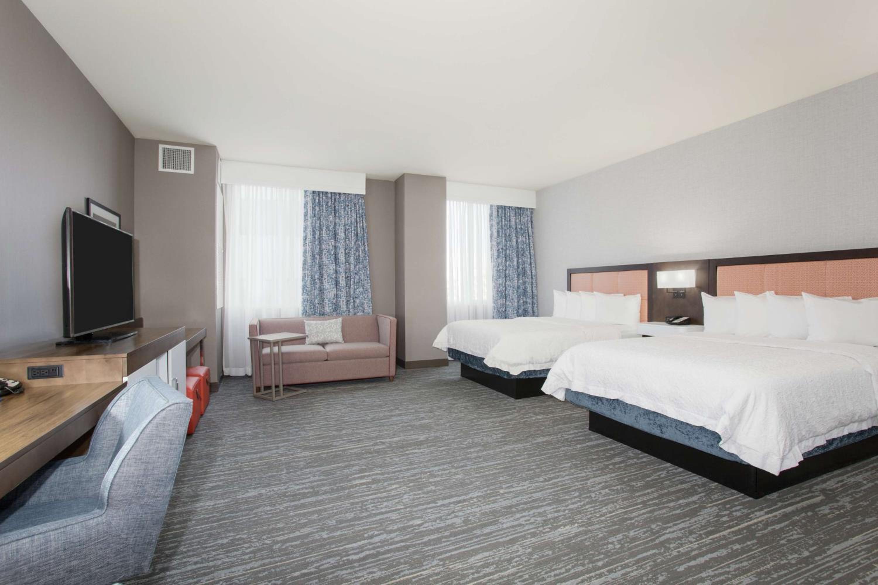 Queen Studio Suite with Two Queen Beds and Sofa Bed - Non-Smoking