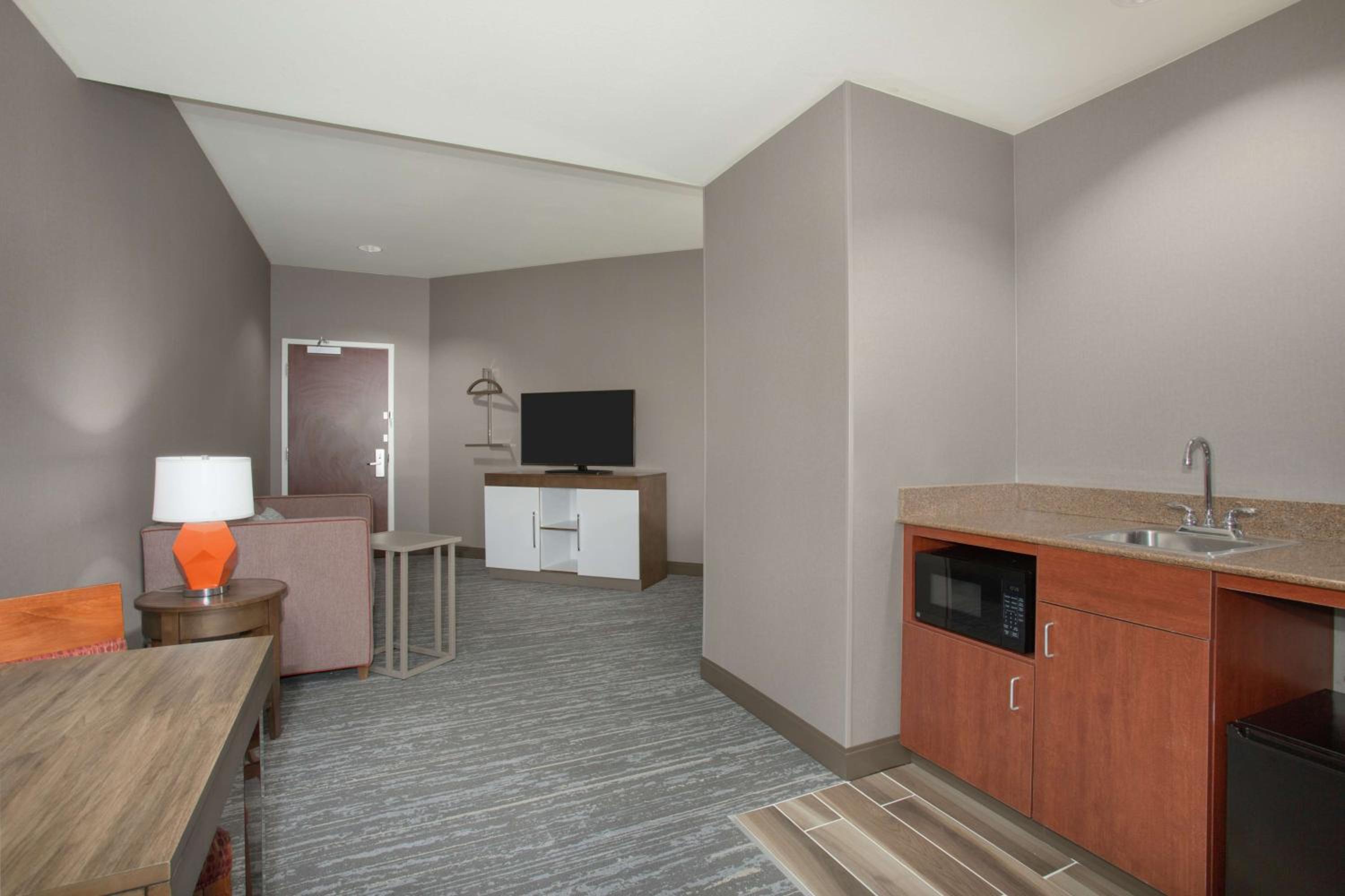 King Studio Suite with Sofa Bed - Non-Smoking