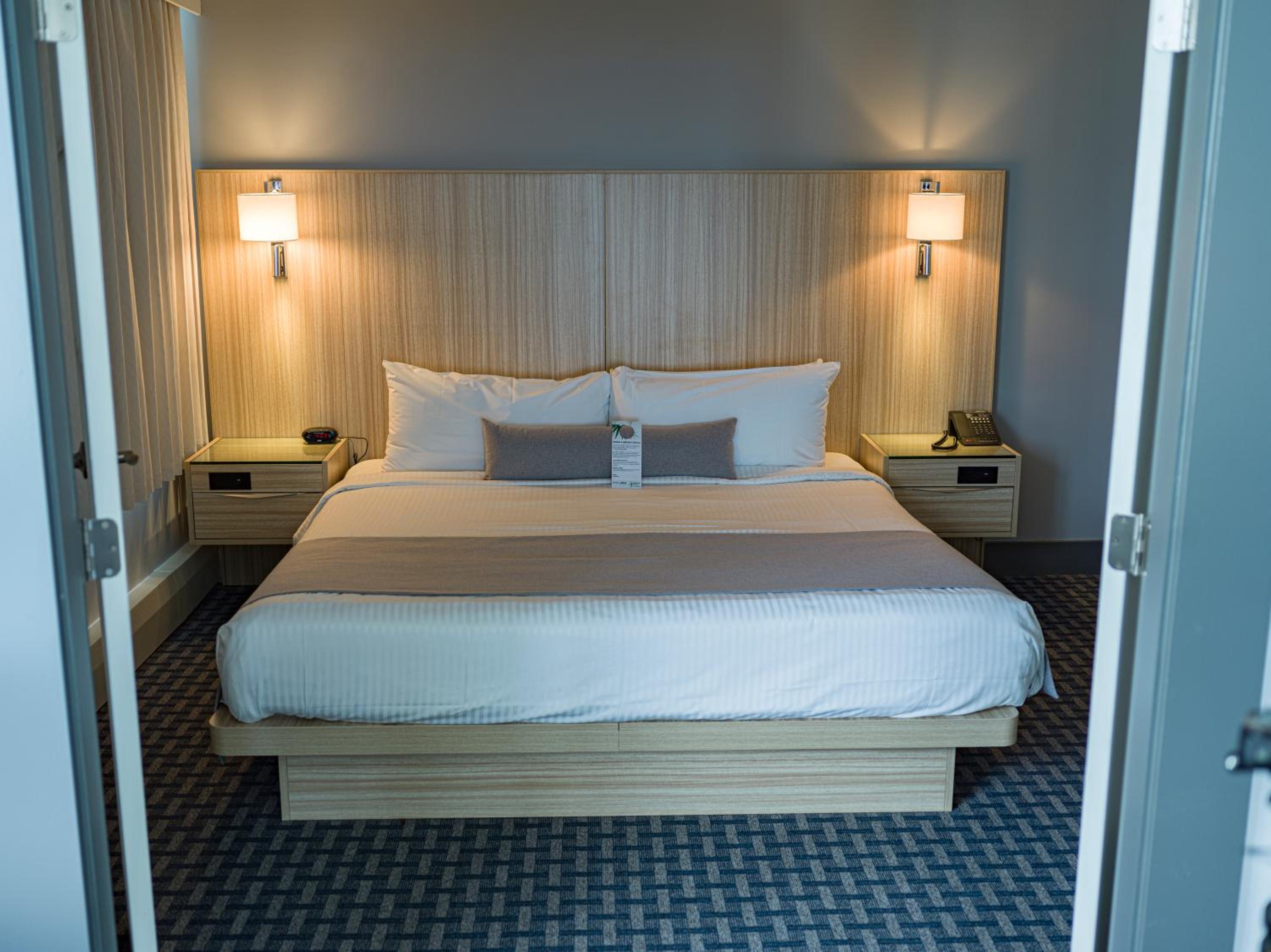 Executive Suite - Photo 6