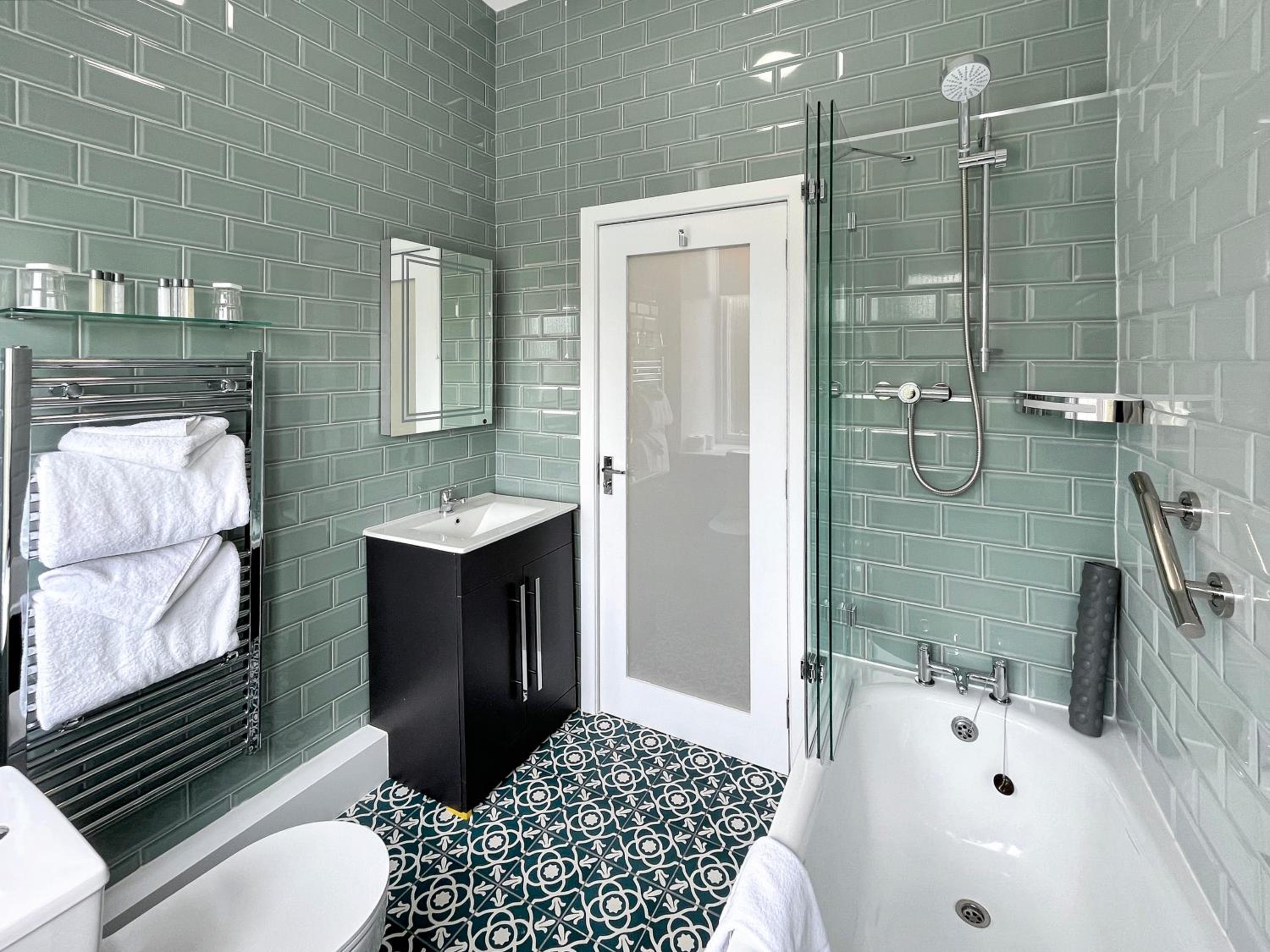 Classic Twin Room - Photo 14
