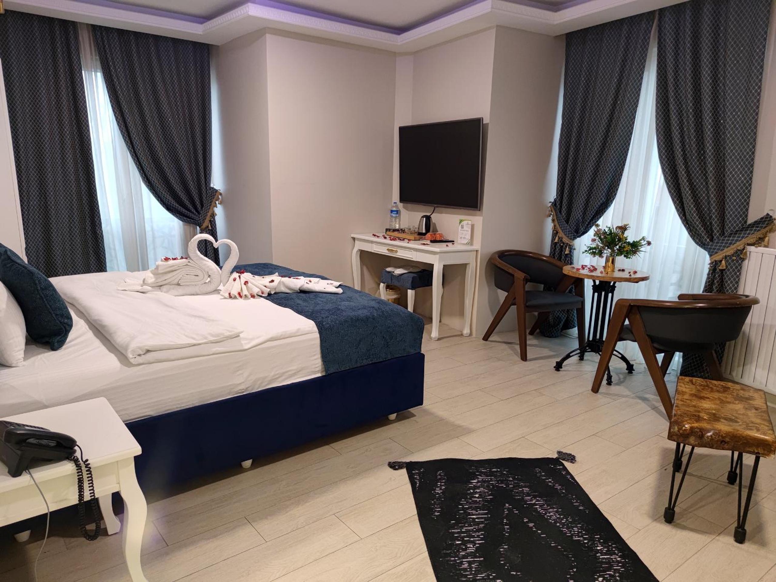 Deluxe Suite with Sea View photo 2