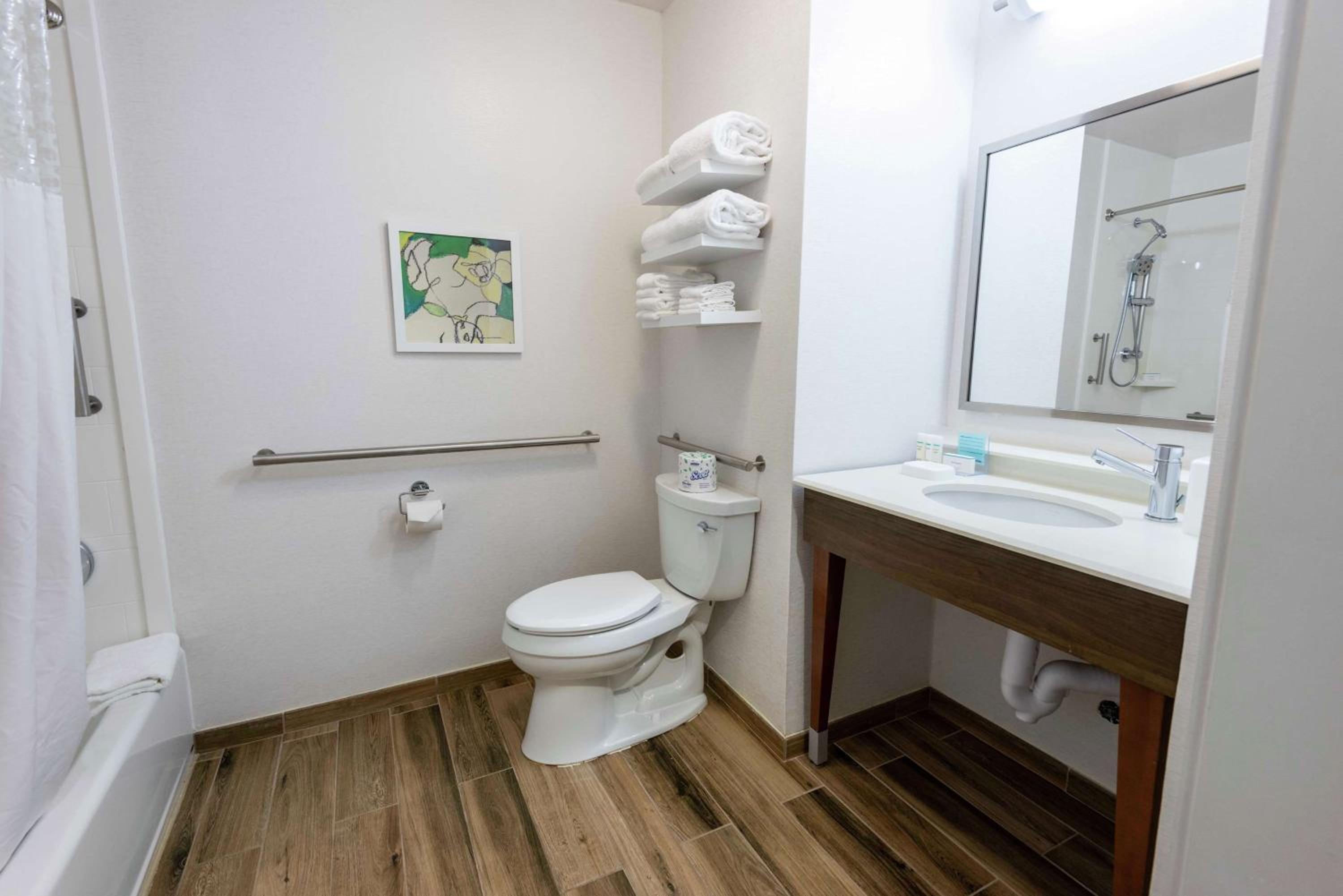 King Room - Mobility Access/Non-Smoking - Photo 2