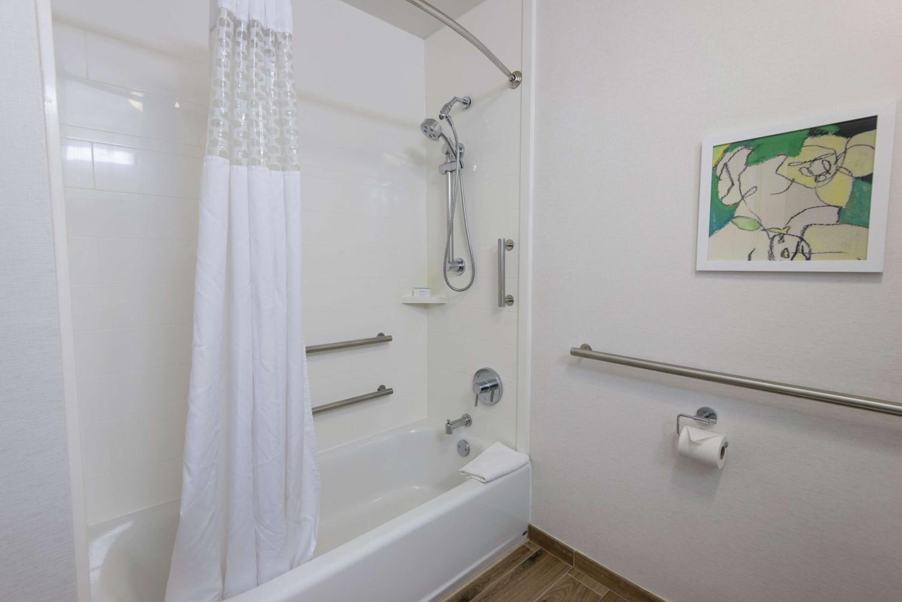 King Room - Mobility Access/Non-Smoking - Photo 3