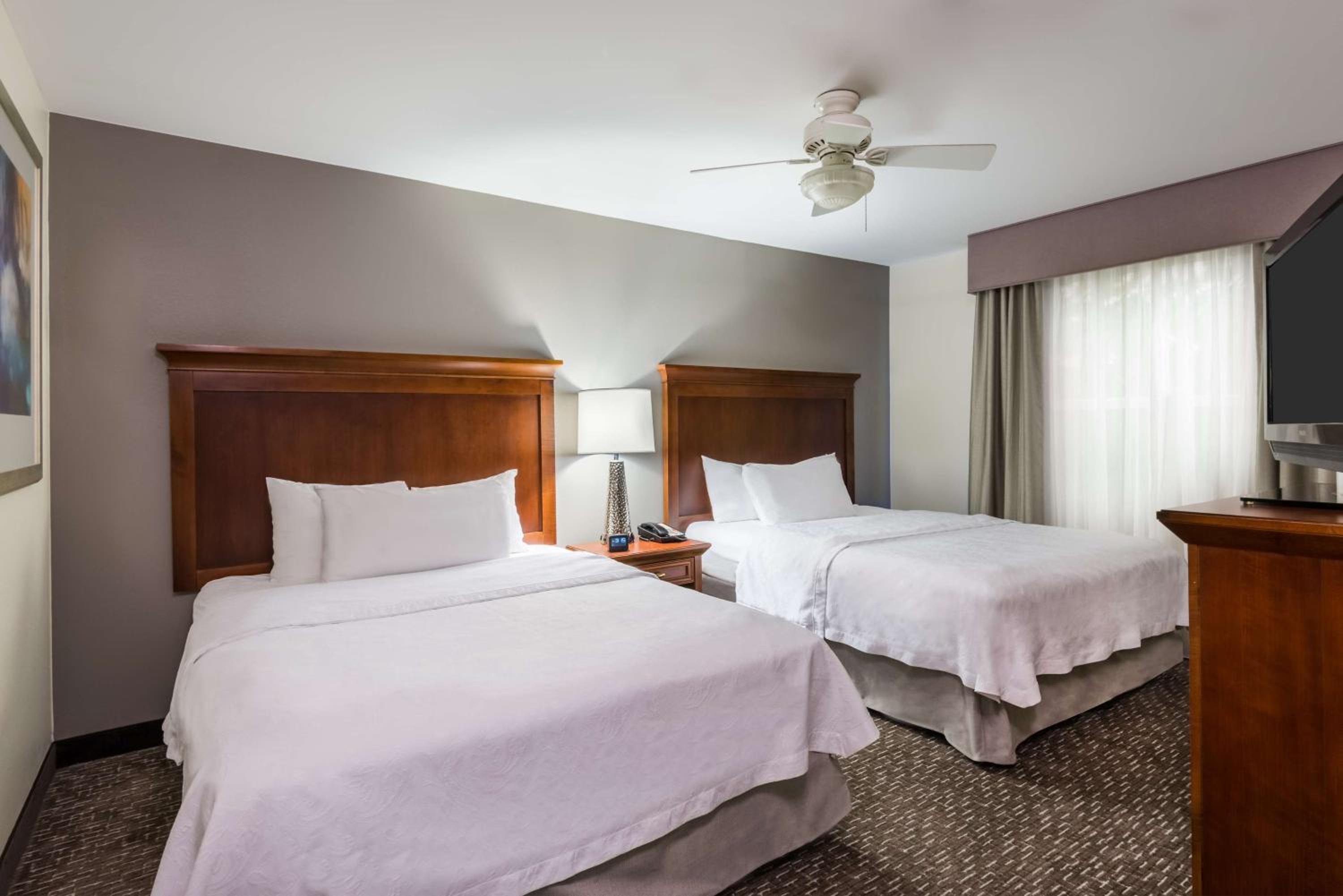 One-Bedroom Queen Suite with Two Queen Beds - Non-Smoking - Photo 1