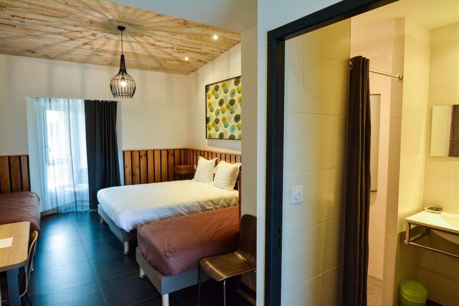 Classic Double Room with Shower photo 2