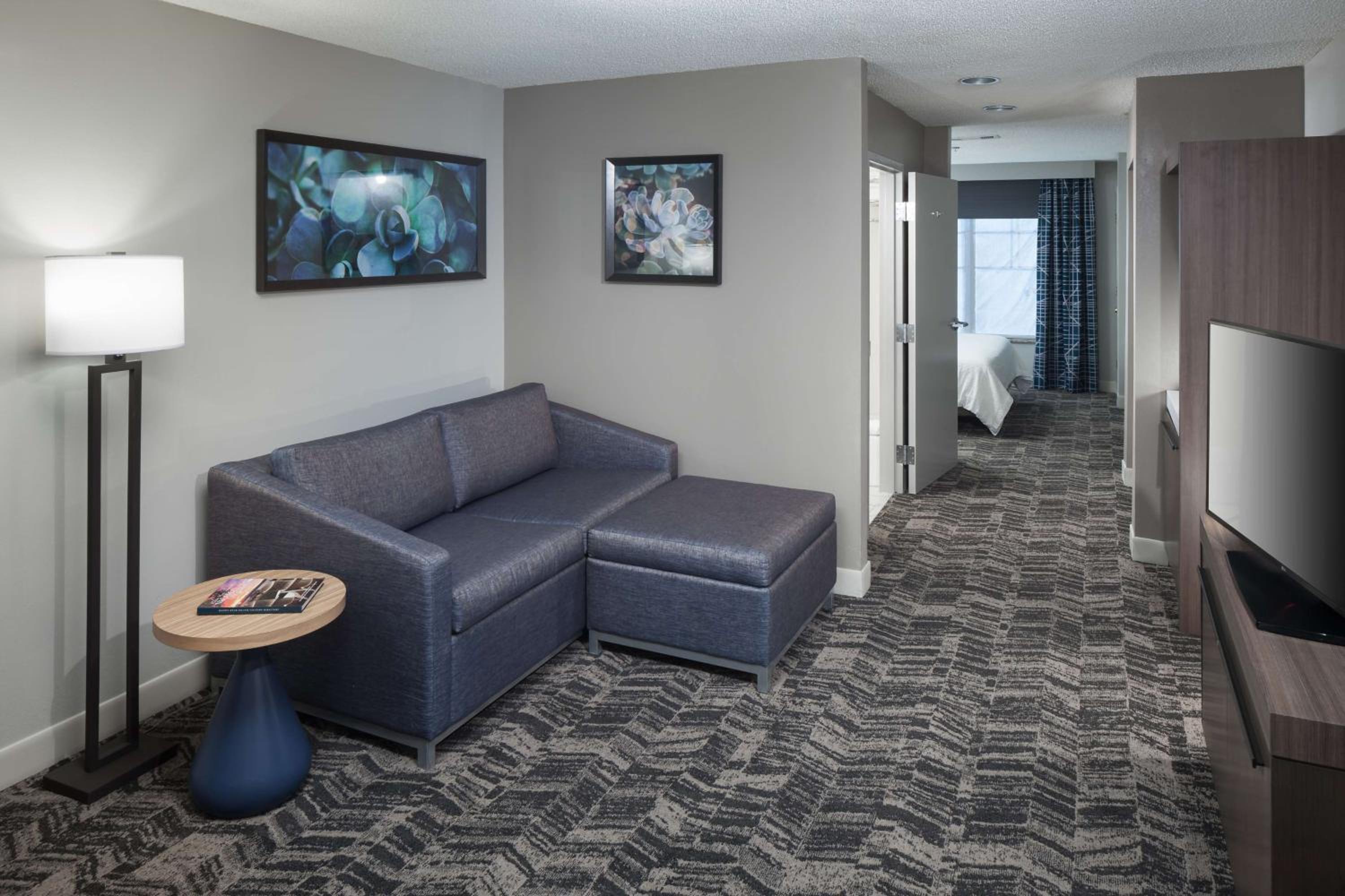 One-Bedroom Suite with Two Queen Beds - Photo 3