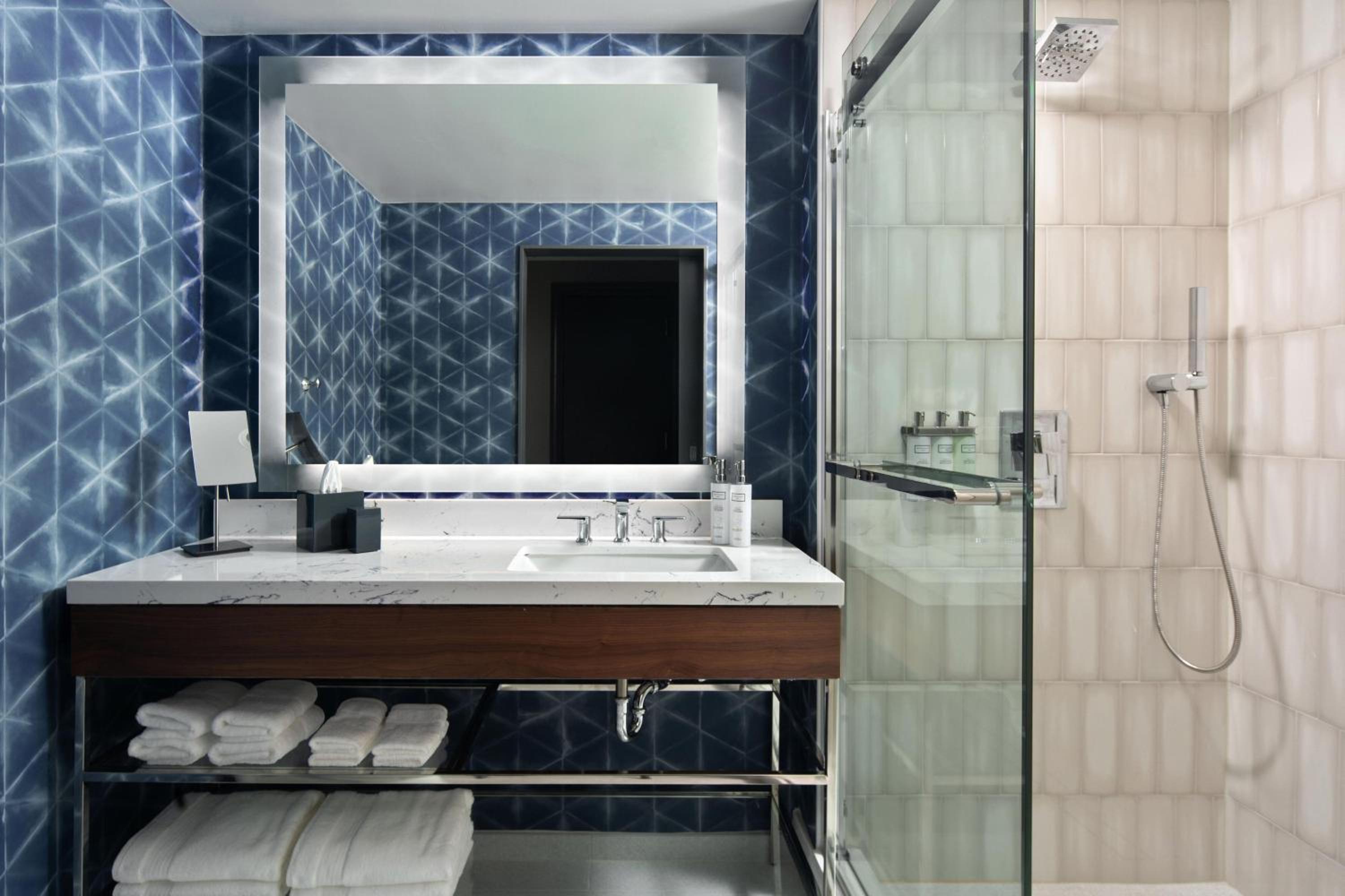 Junior King Suite with Sofa Bed and Roll-in Shower - Mobility Accessible