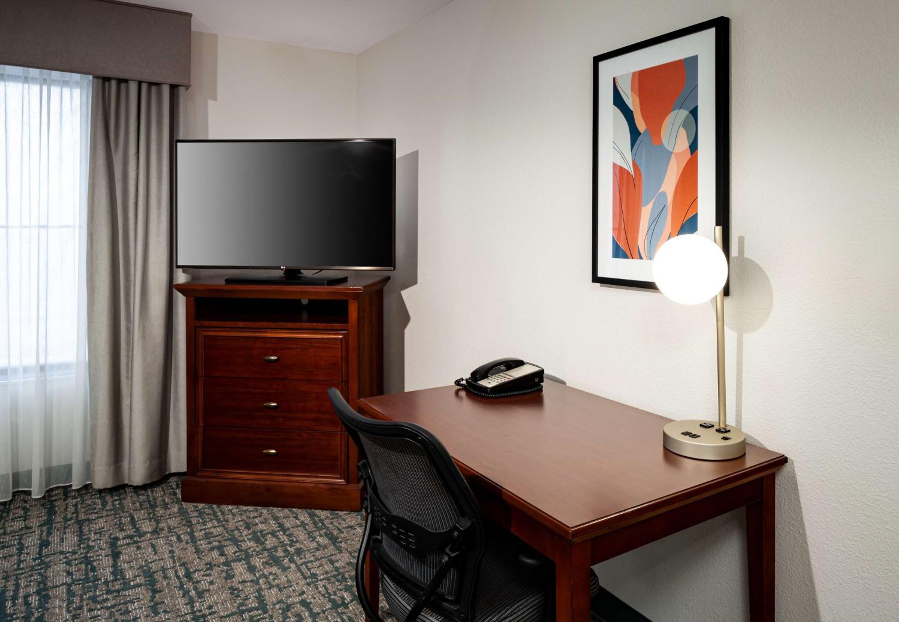 One-Bedroom King Suite - Non-Smoking - Photo 1