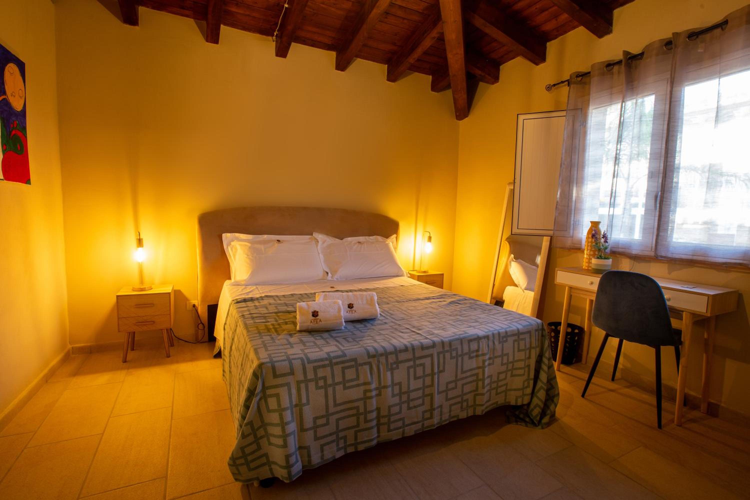 Deluxe Queen Room