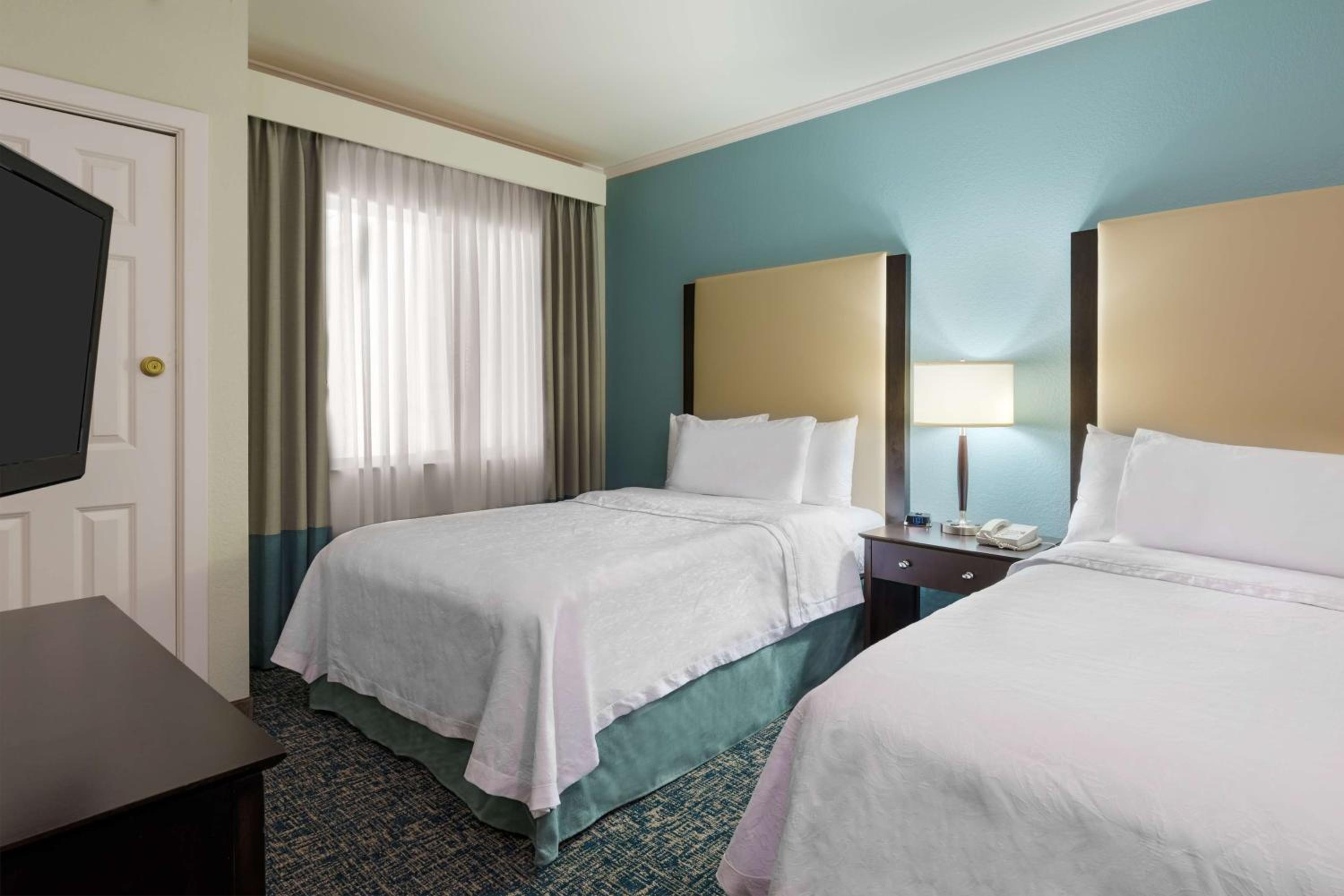 Two-Bedroom Suite - Non-Smoking - Photo 4