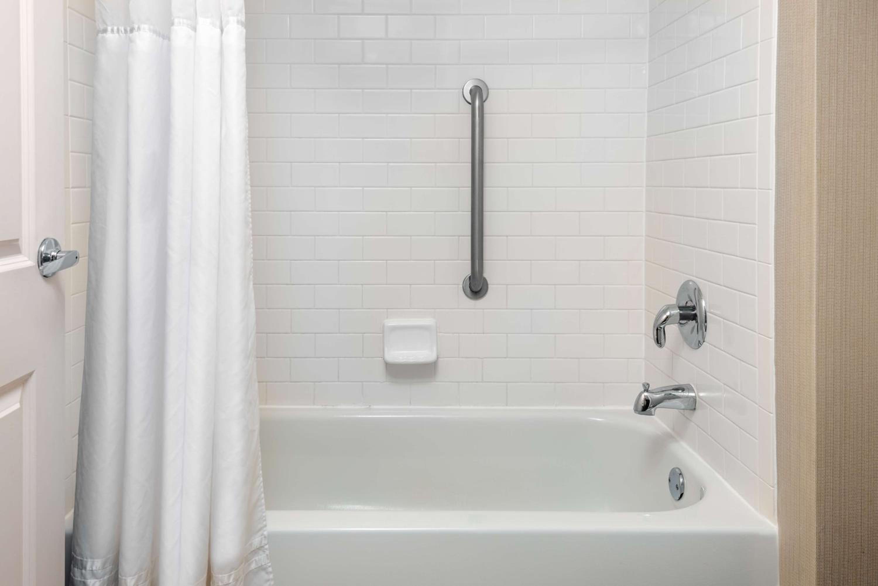 One-Bedroom King Suite - Non-Smoking - Photo 2