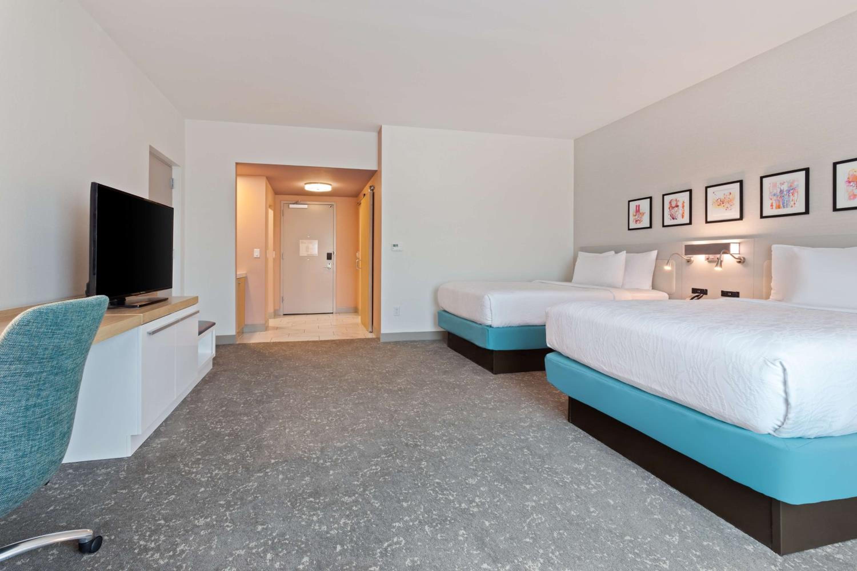 Queen Room with Two Queen Beds - Mobility Access - Photo 2