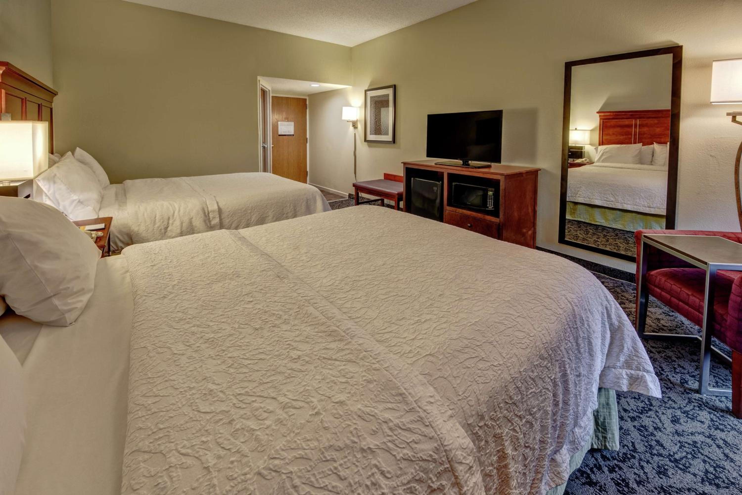 Double Room with Microwave and Refrigerator - Non-Smoking  - Photo 1