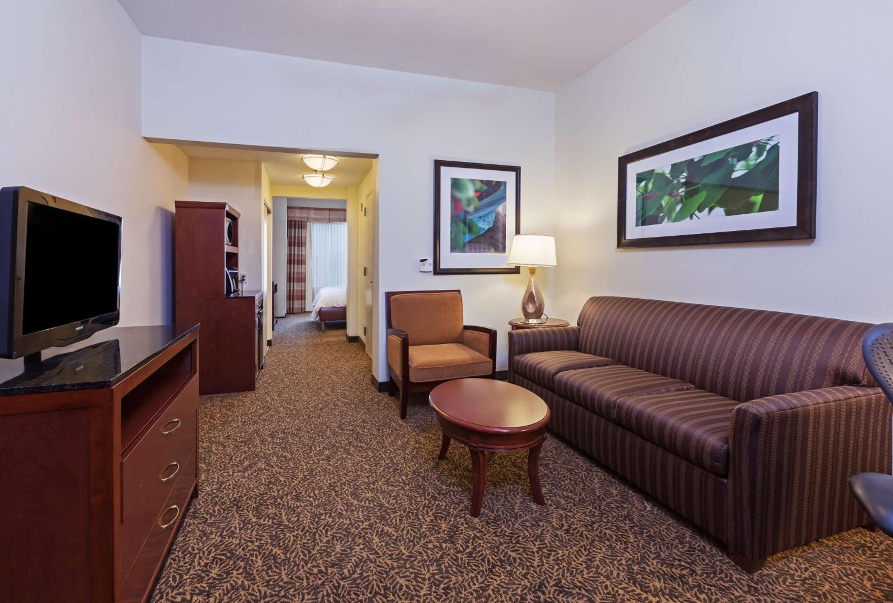 One-Bedroom King Suite - Photo 2