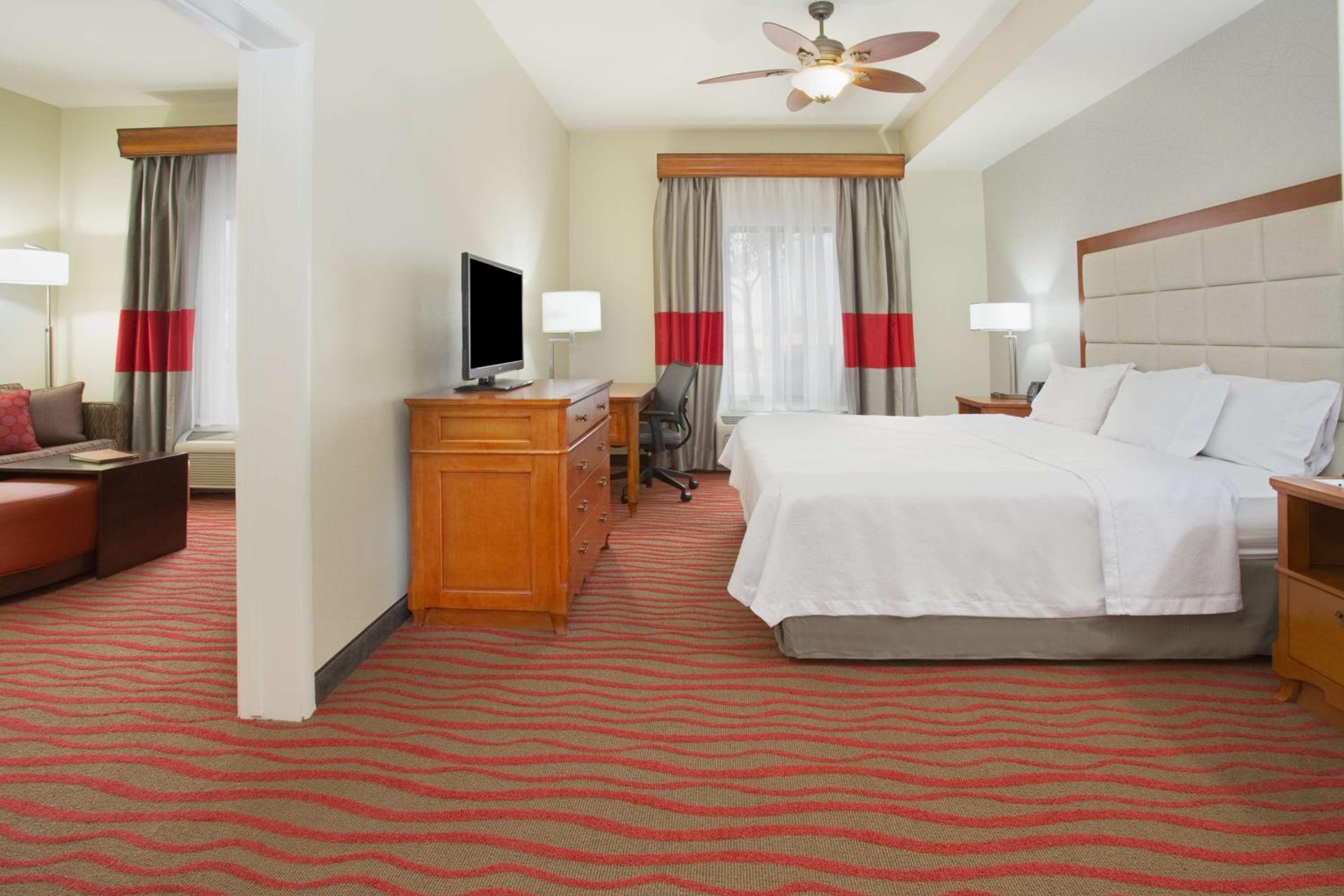 One-Bedroom King Suite - Non-Smoking - Photo 1