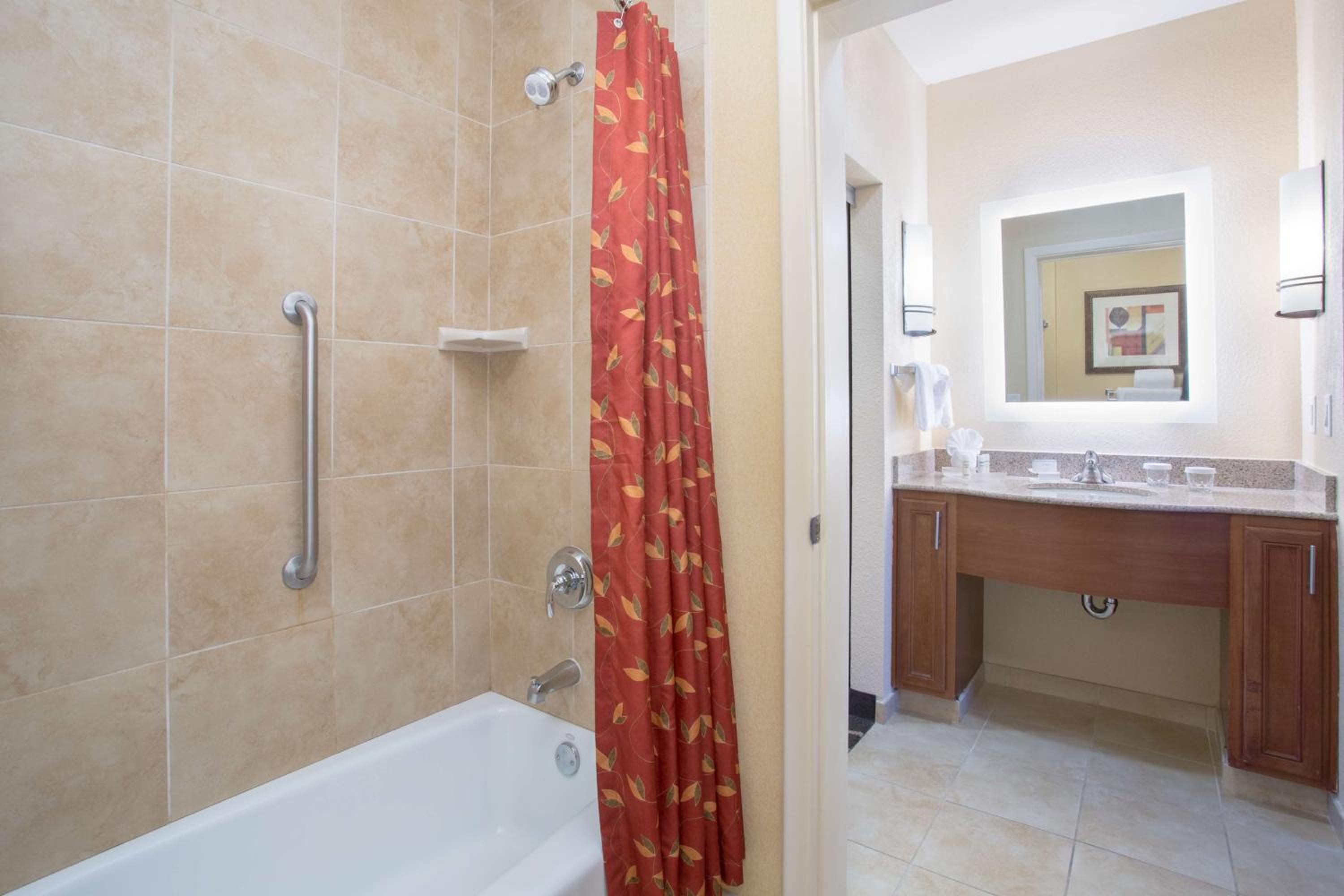 King Studio Suite - Hearing Access/Non-Smoking photo 3
