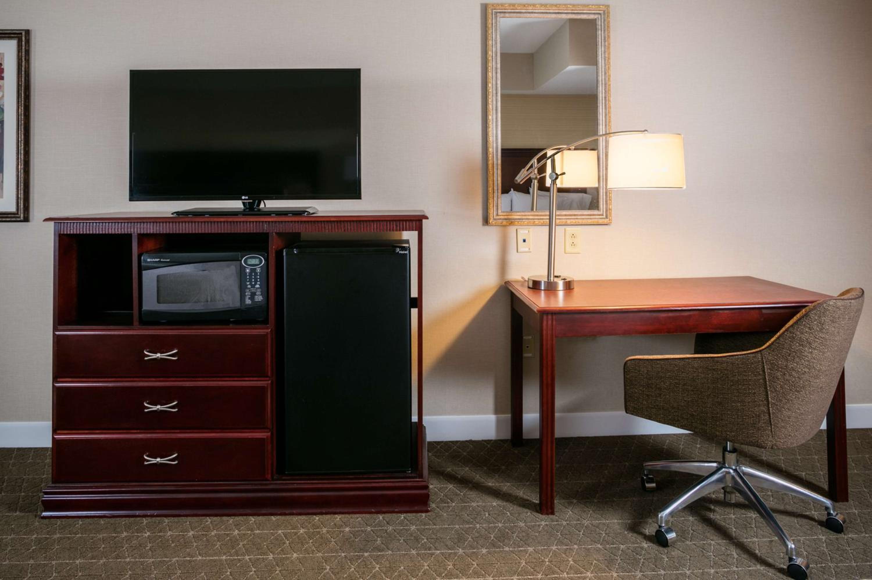 King Studio Suite with Sofa Bed - Non-Smoking - Photo 1