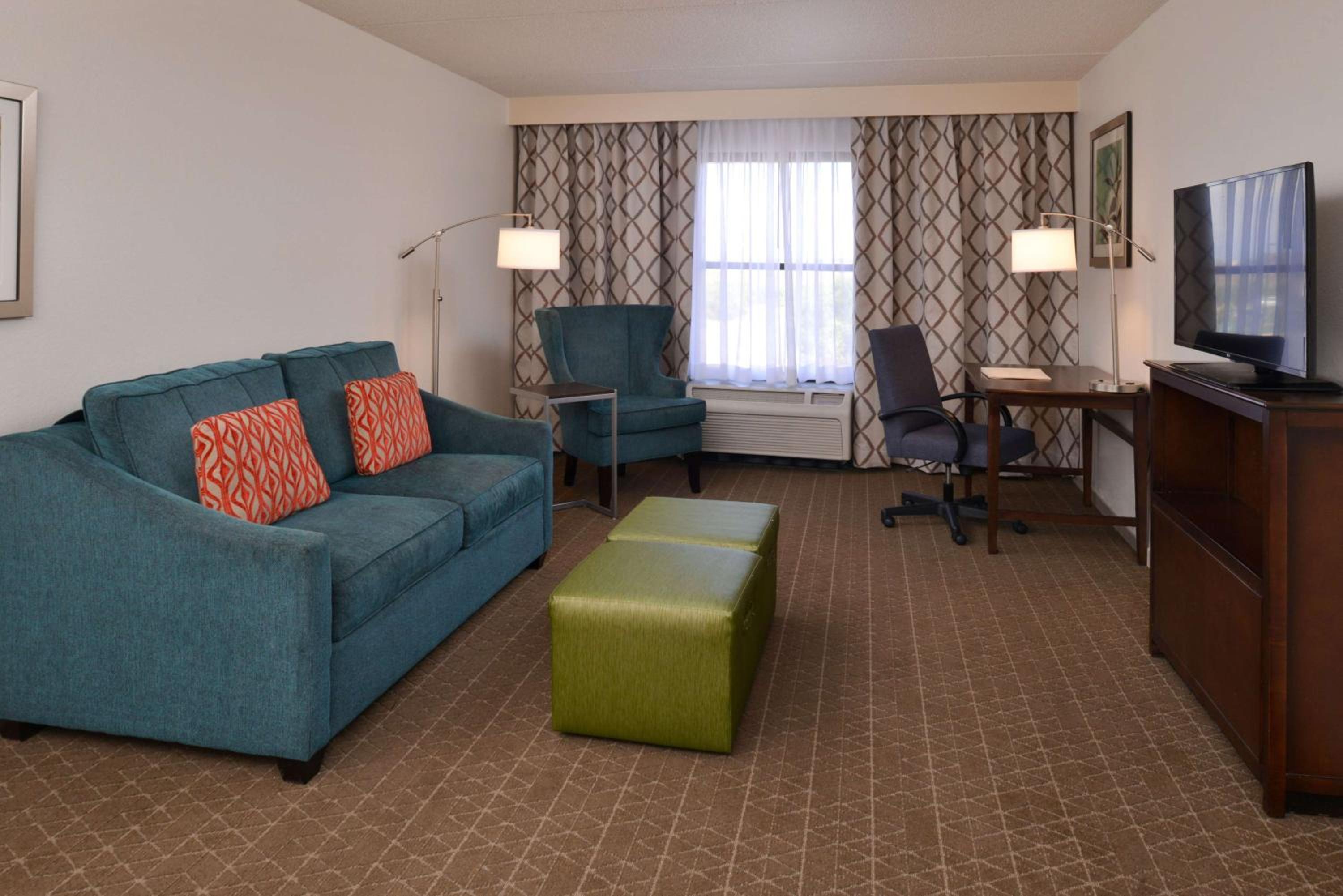 One-Bedroom Suite with Two Queen Beds and Kitchen - Non-Smoking - Photo 1