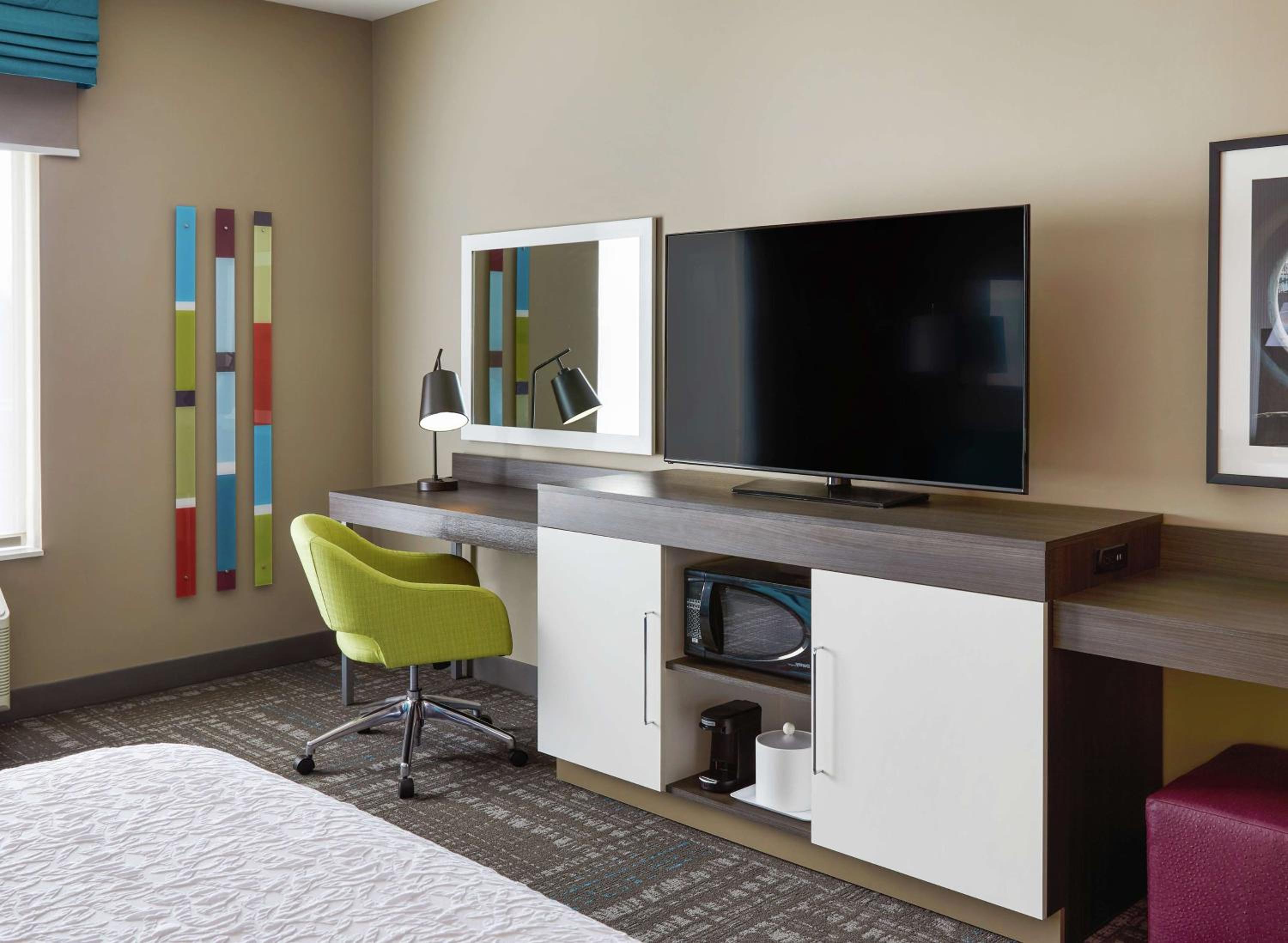Queen Room with Two Queen Beds - Hearing Accessible photo 2
