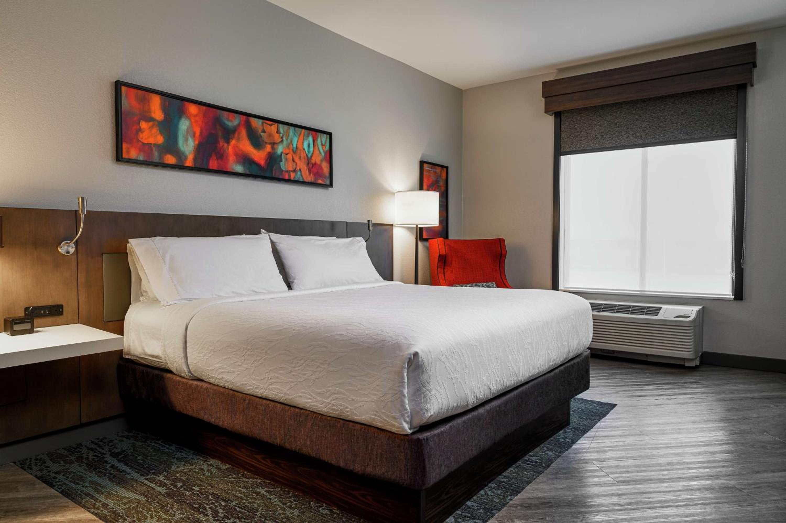 King Room at Hilton Garden Inn Louisville Mall Of St. Matthews in Louisville
