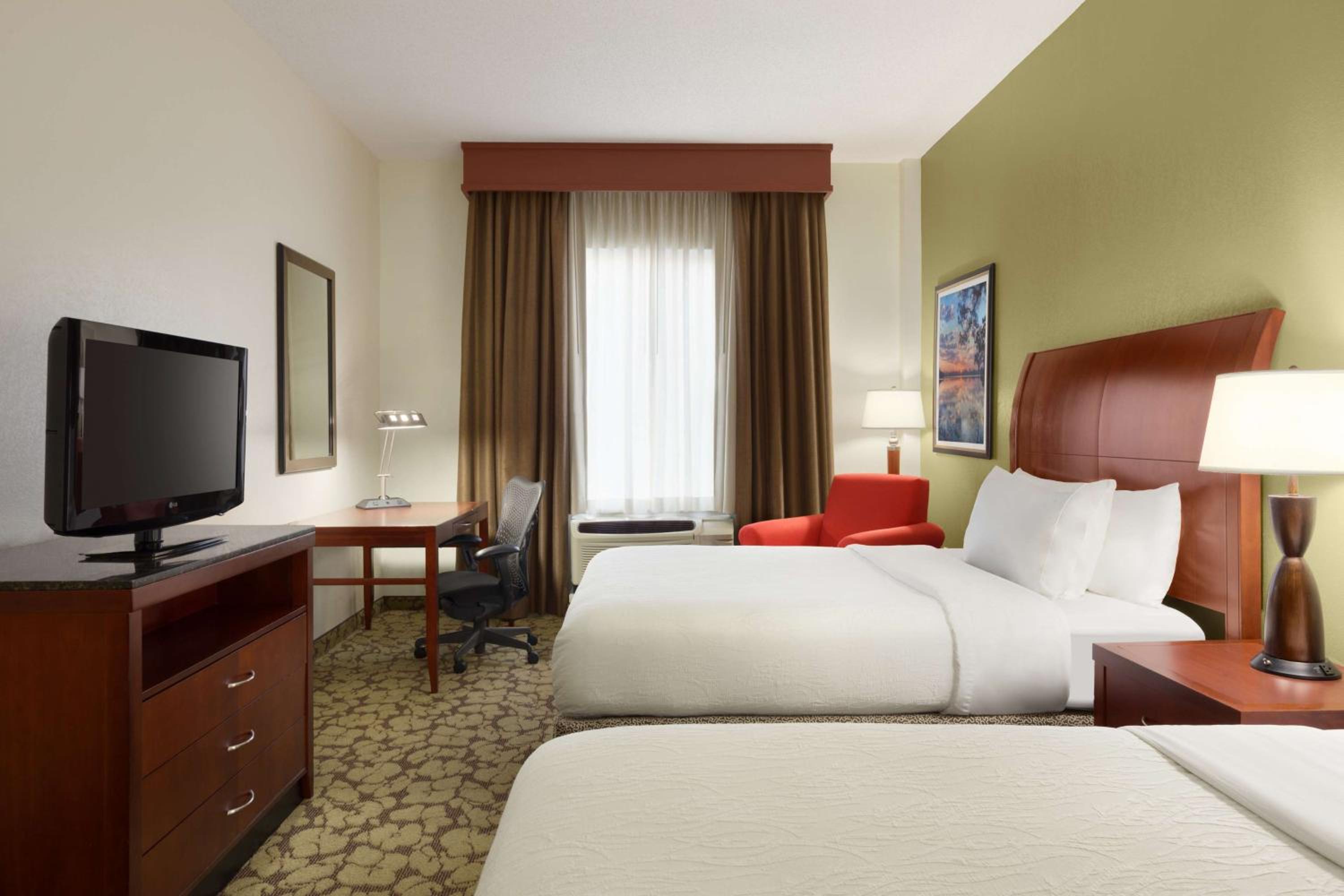 Queen Room with Two Queen Beds - Photo 1