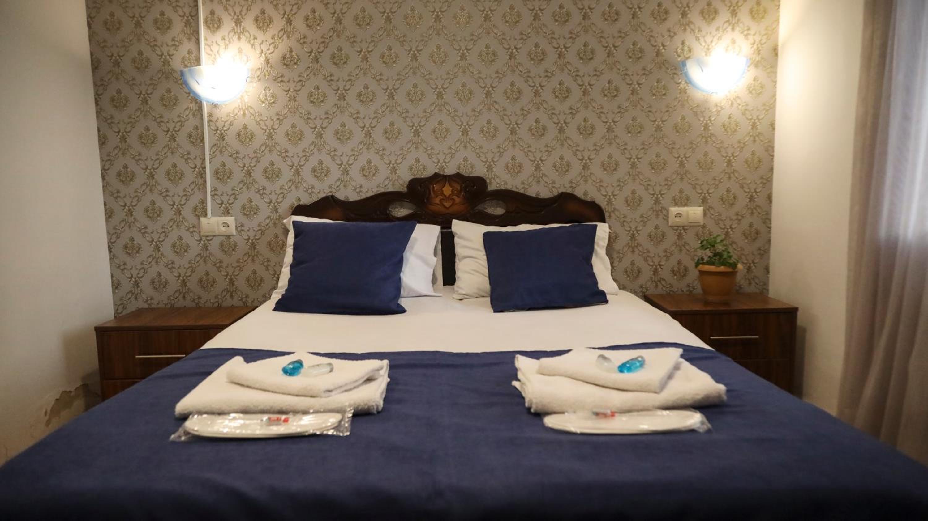Double Room with Private Bathroom photo 1