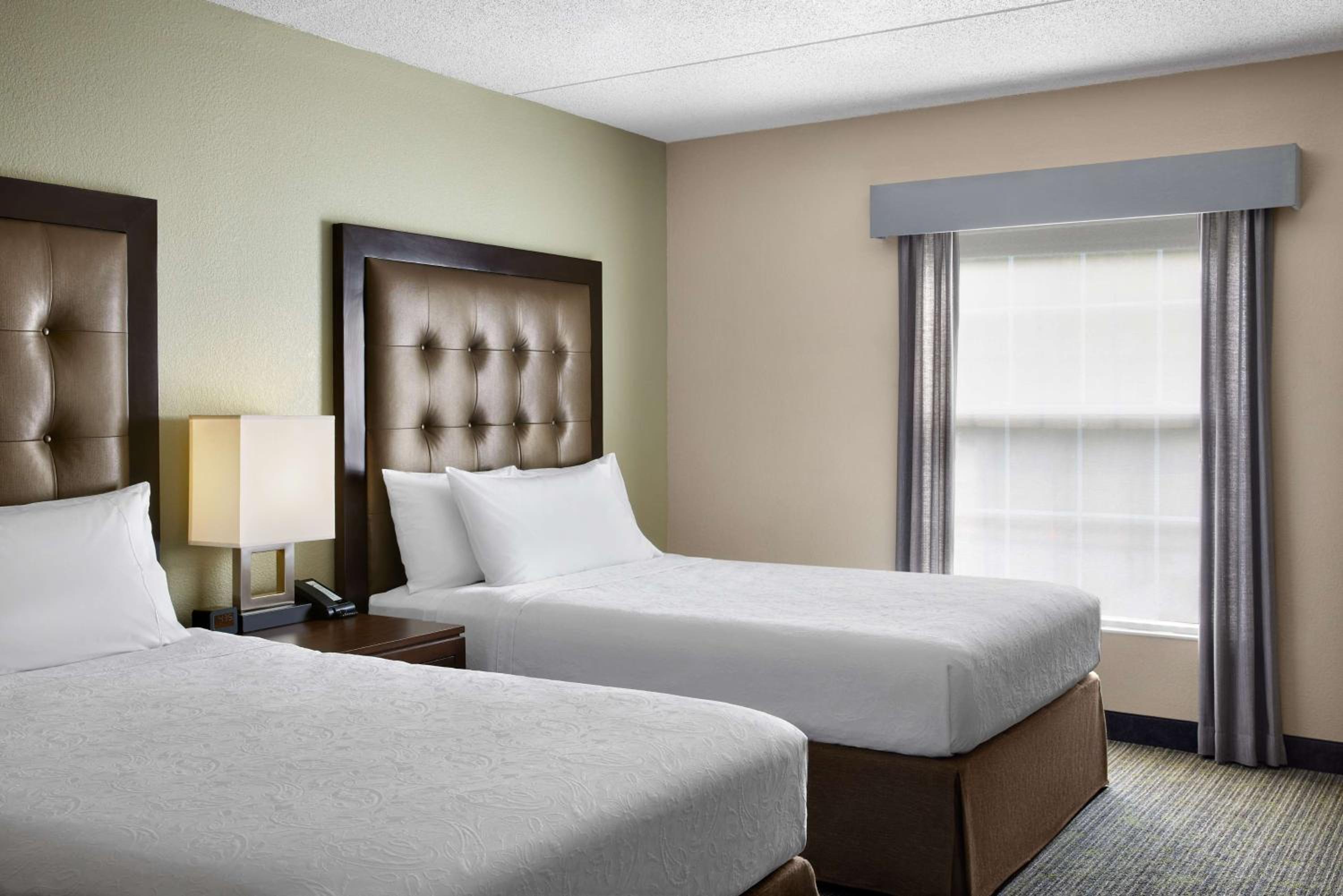 One-Bedroom Suite with Two Double Beds - Non-Smoking - Photo 1