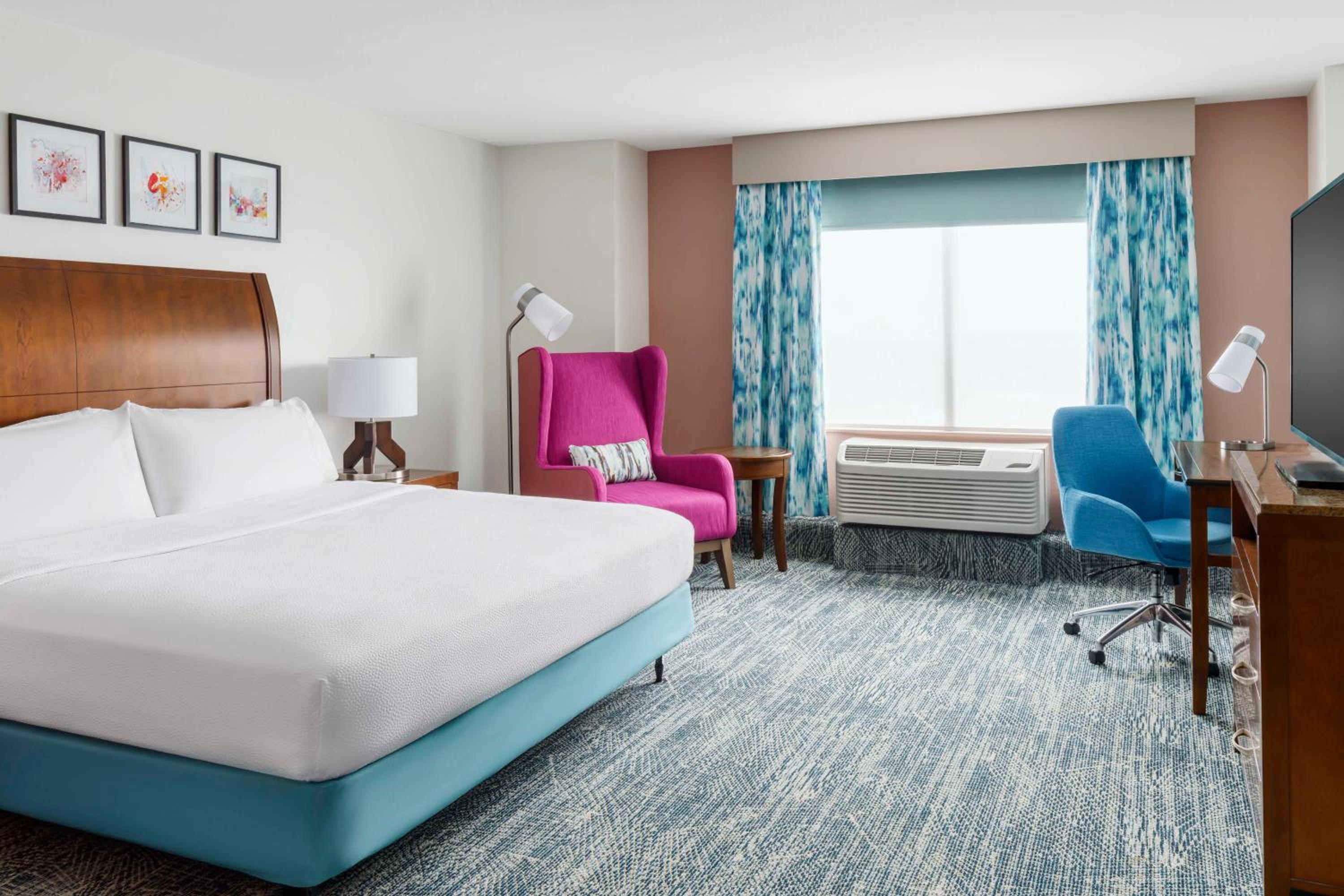 King Room with Tub - Mobility and Hearing Access