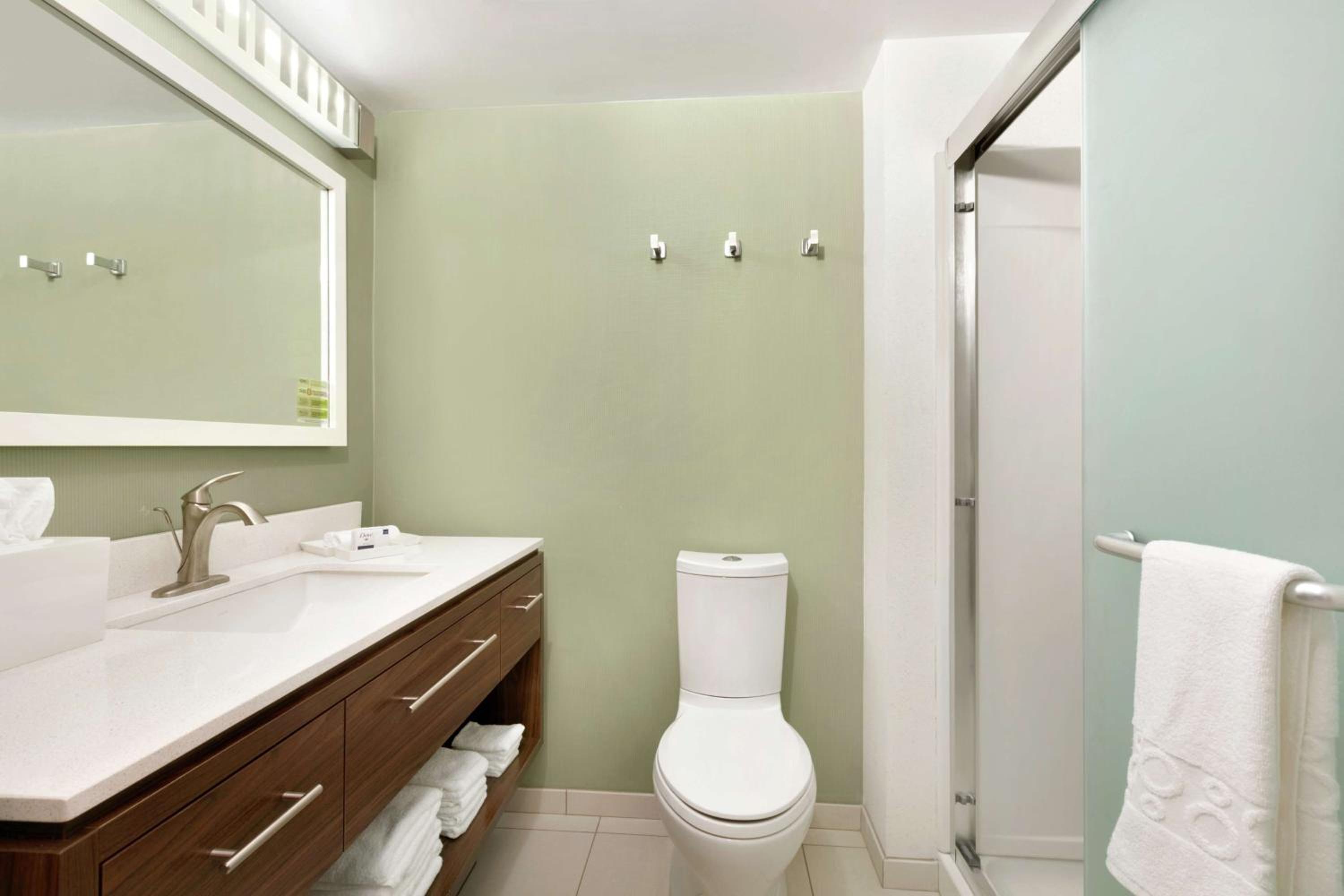 King Studio Suite - Hearing Access/Non-Smoking photo 3
